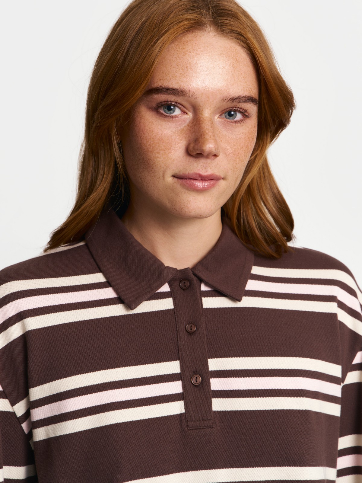 Трикотажный джемпер-лонгслив в полоску с воротником поло