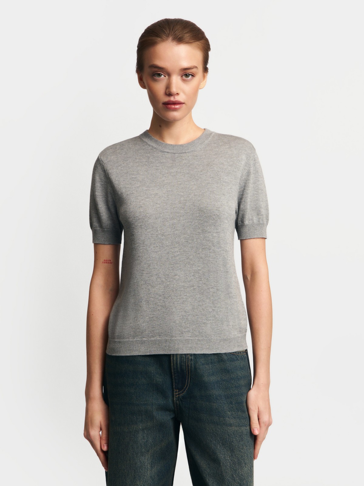 Трикотажный джемпер с коротким рукавом