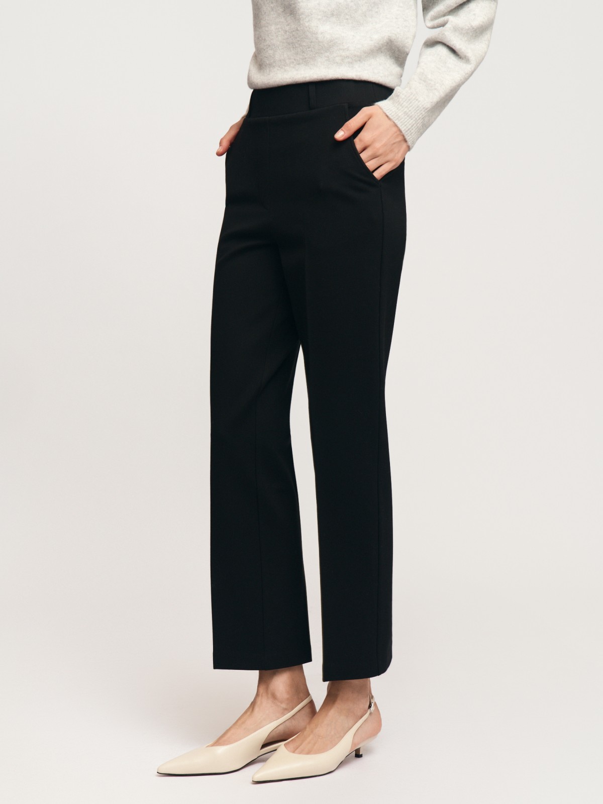 Утеплённые брюки на резинке со стрелками