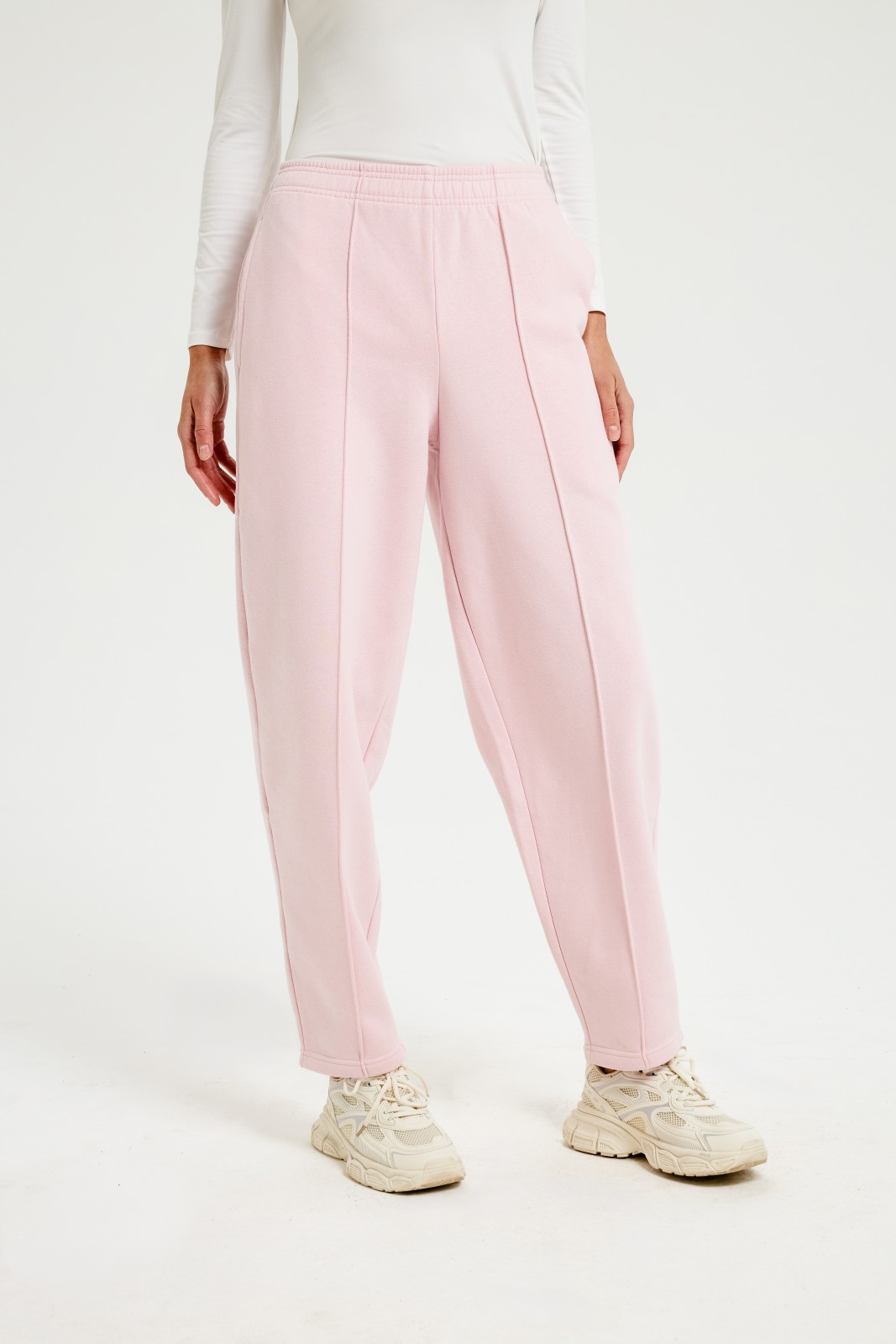 Утеплённые трикотажные брюки со стрелками