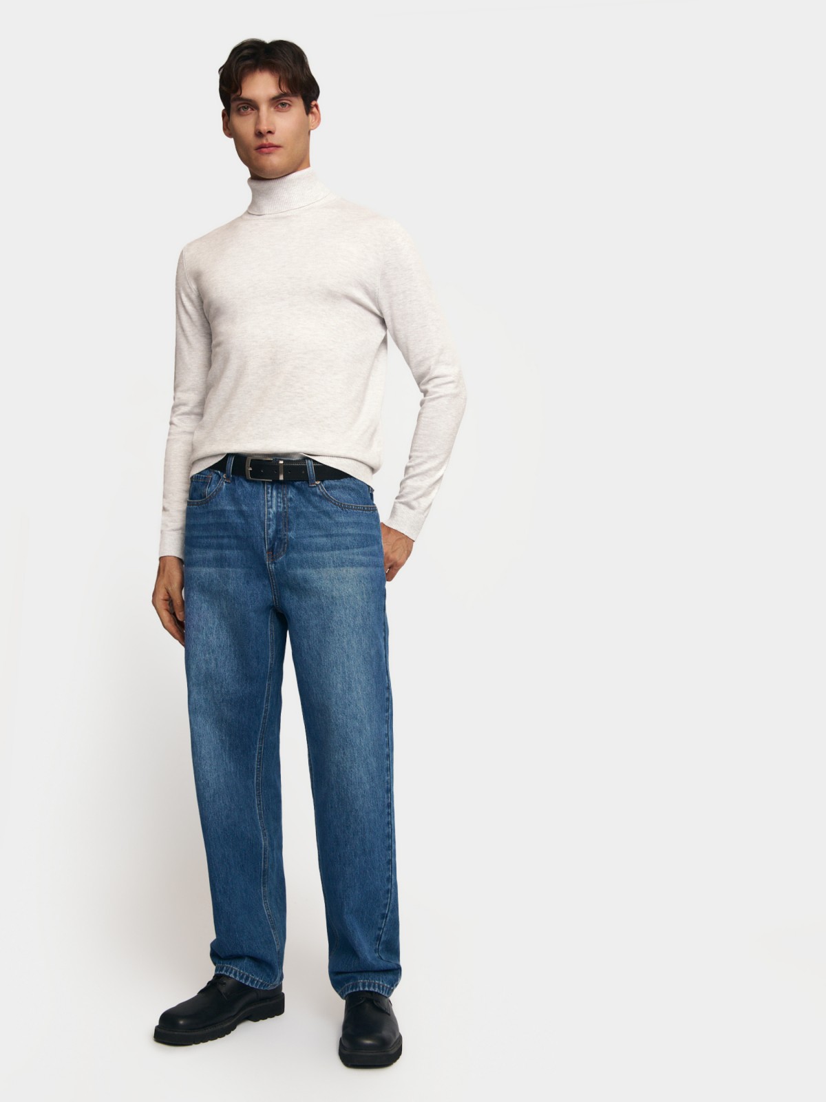 Тонкая трикотажная водолазка с воротником гольф