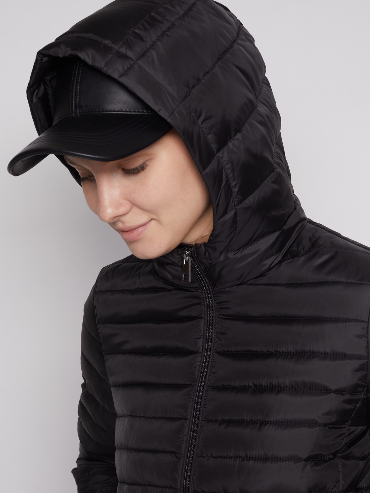 Утеплённая стёганая куртка с капюшоном zolla 022125112224, цвет черный, размер XS - фото 5