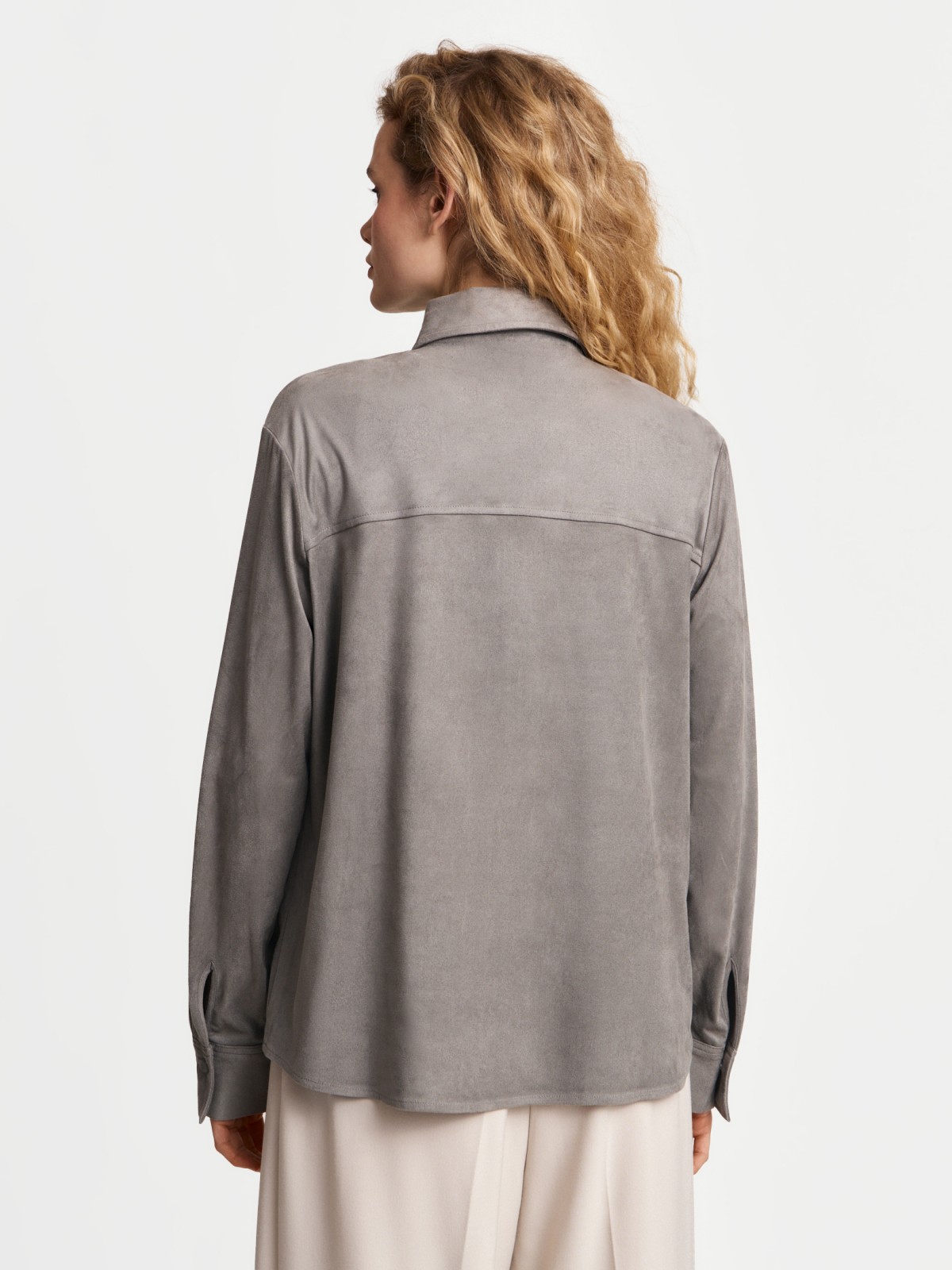 Рубашка из экозамши с длинным рукавом