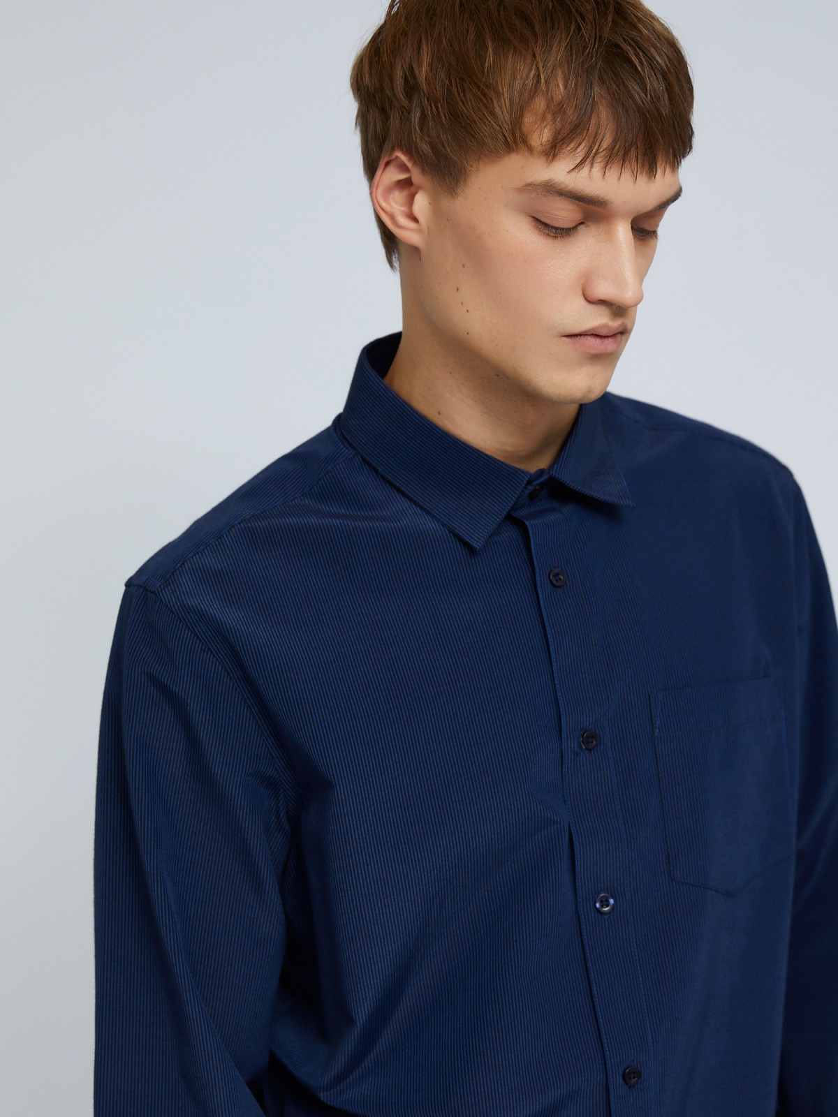 Офисная рубашка прямого силуэта с узором в полоску