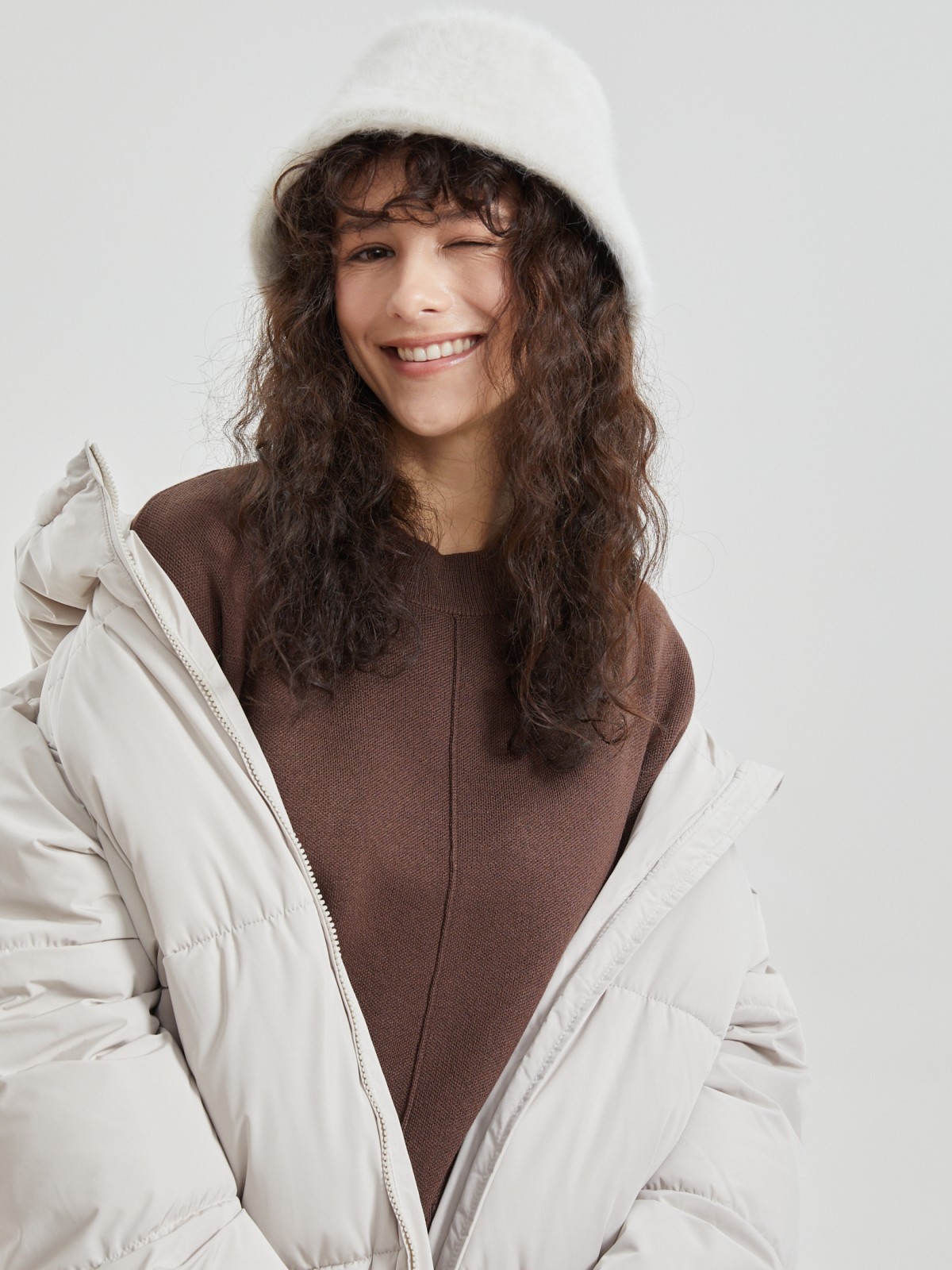 Панама из пушистого вязаного трикотажа