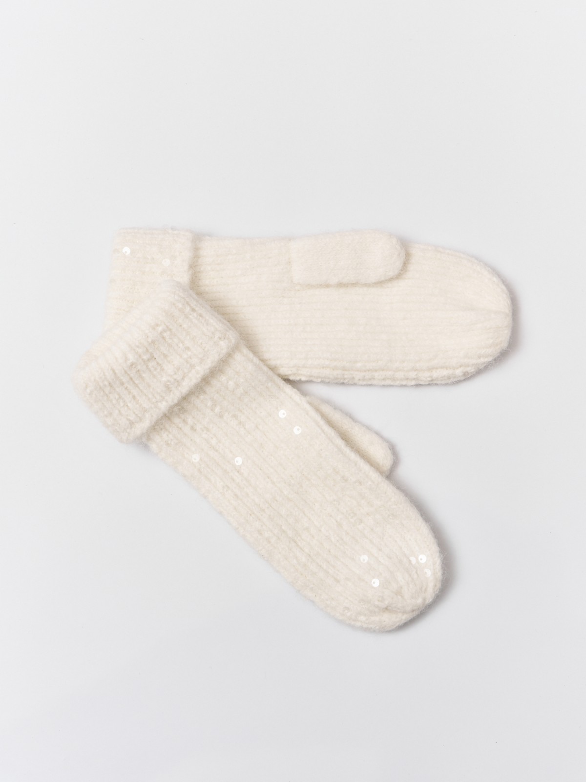 Тёплые вязаные варежки с пайетками