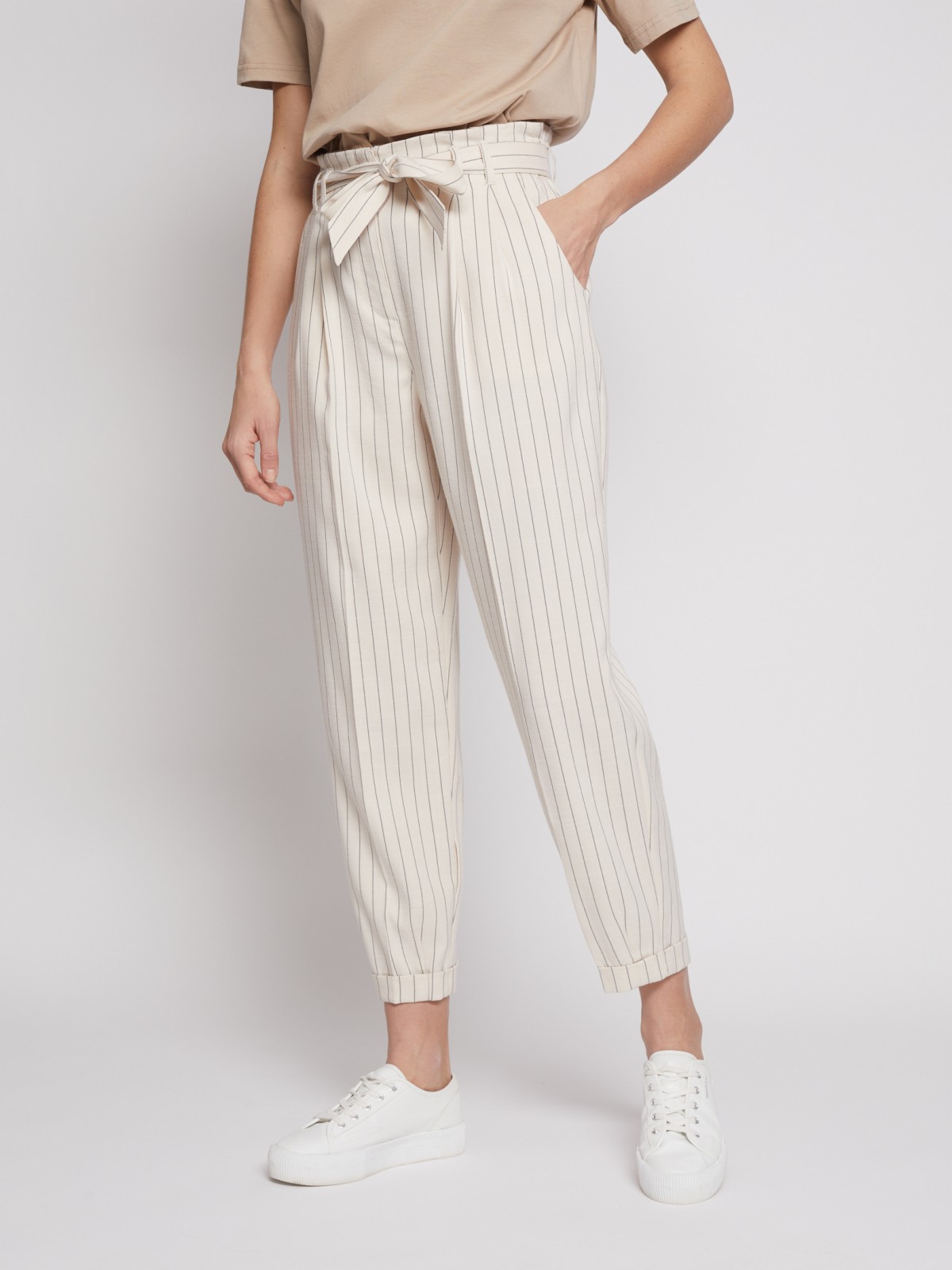 Брюки фасона Carrot с поясом