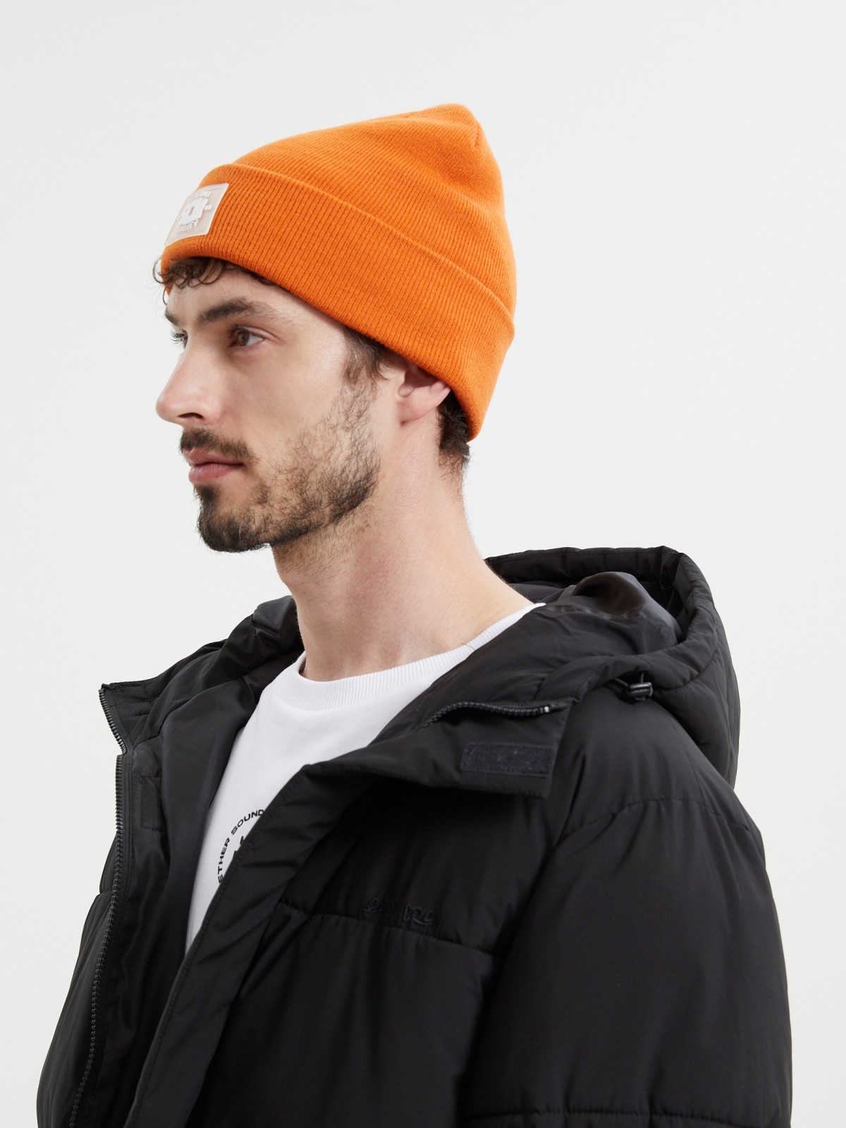 Трикотажная шапка-бини с отворотом