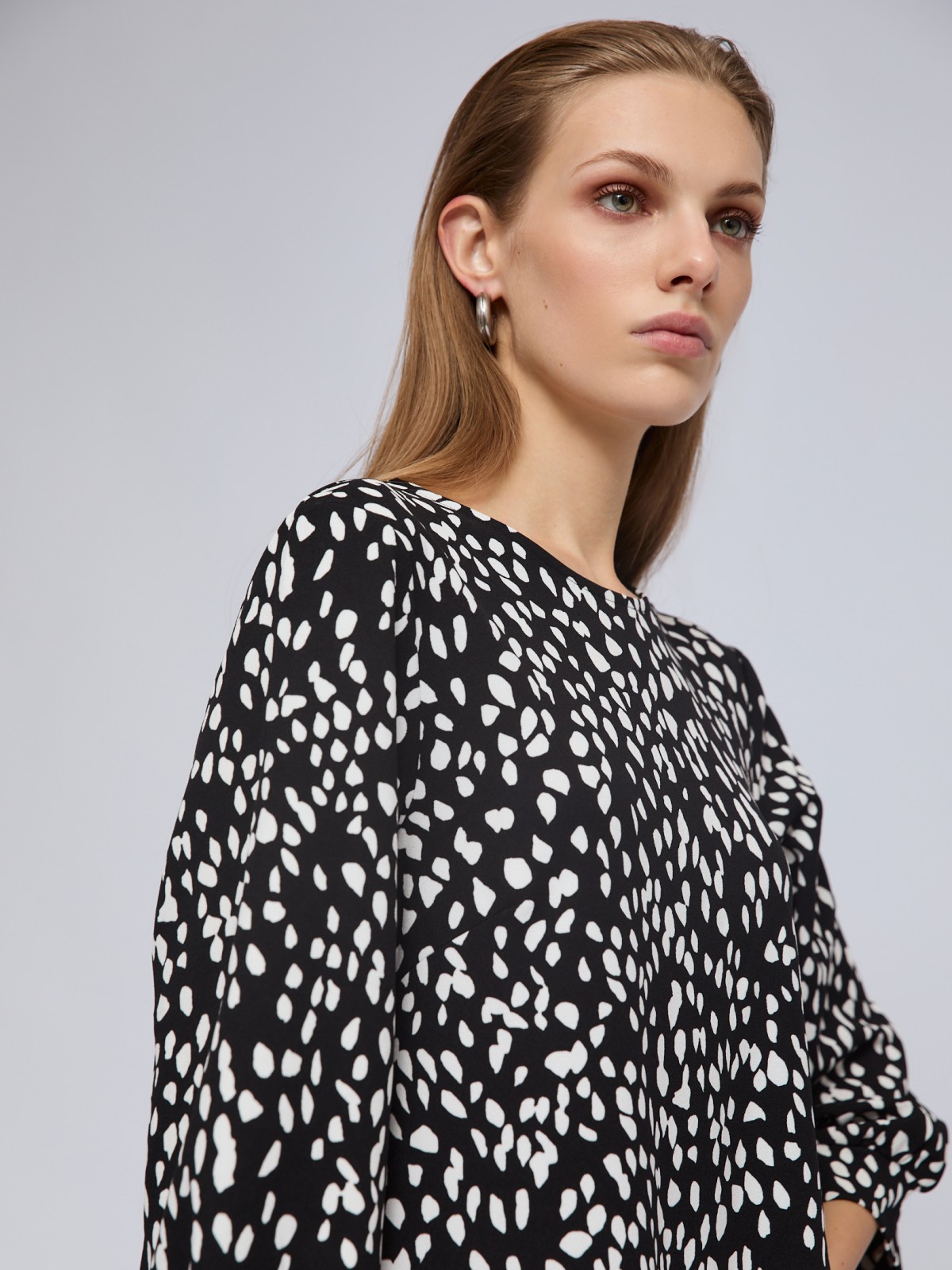 Платье длины мини с воланом и принтом