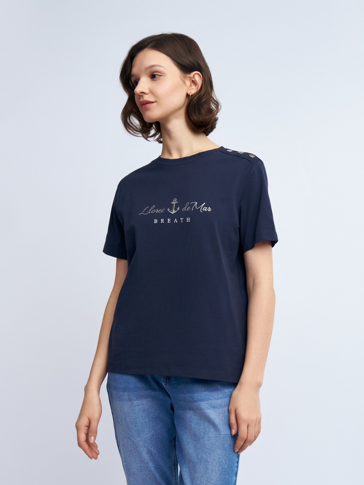 Футболка из хлопка с металлическим декором