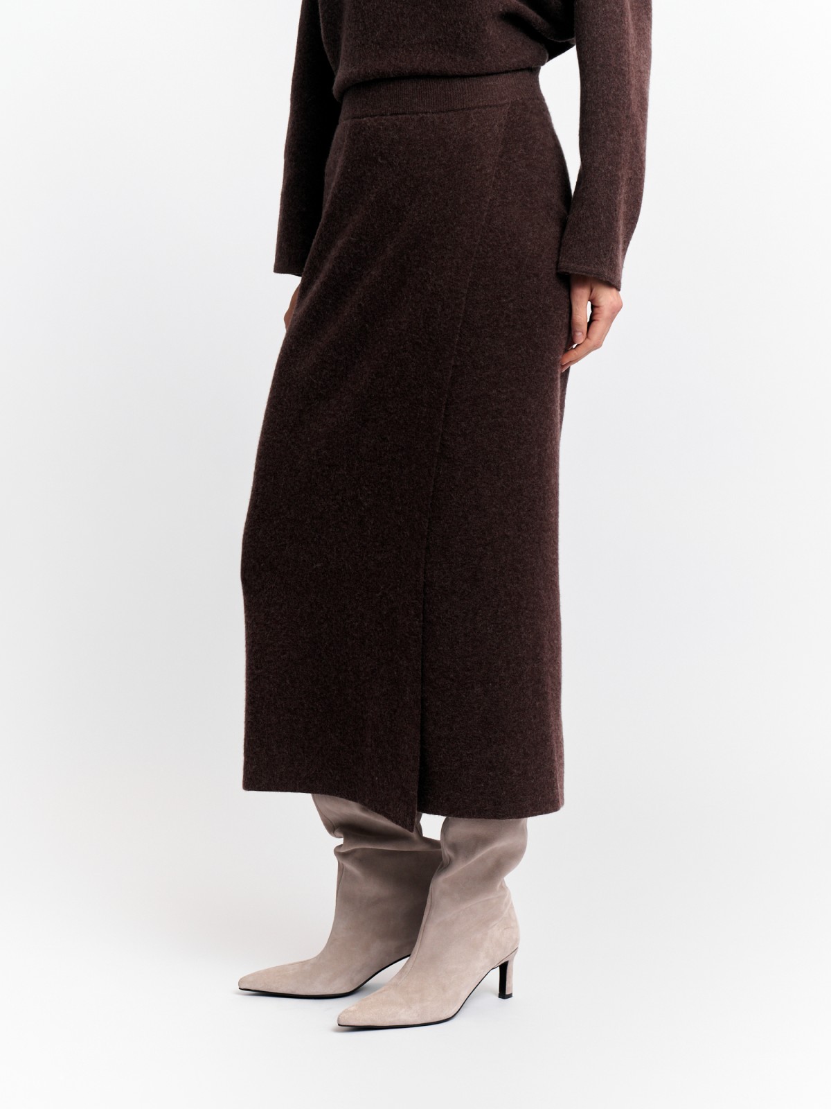 Трикотажная юбка-карандаш с запахом