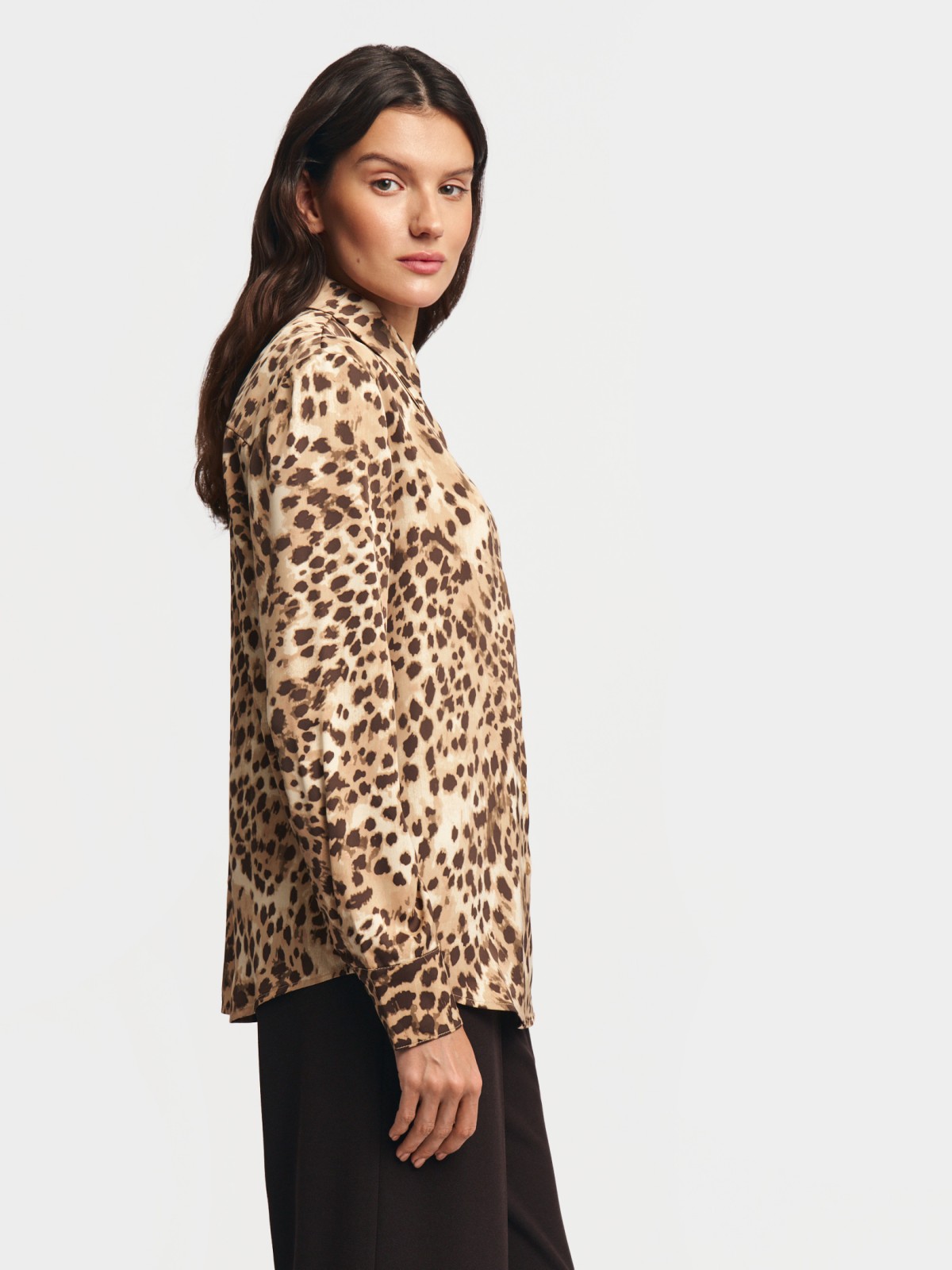 Атласная рубашка с длинным рукавом и принтом