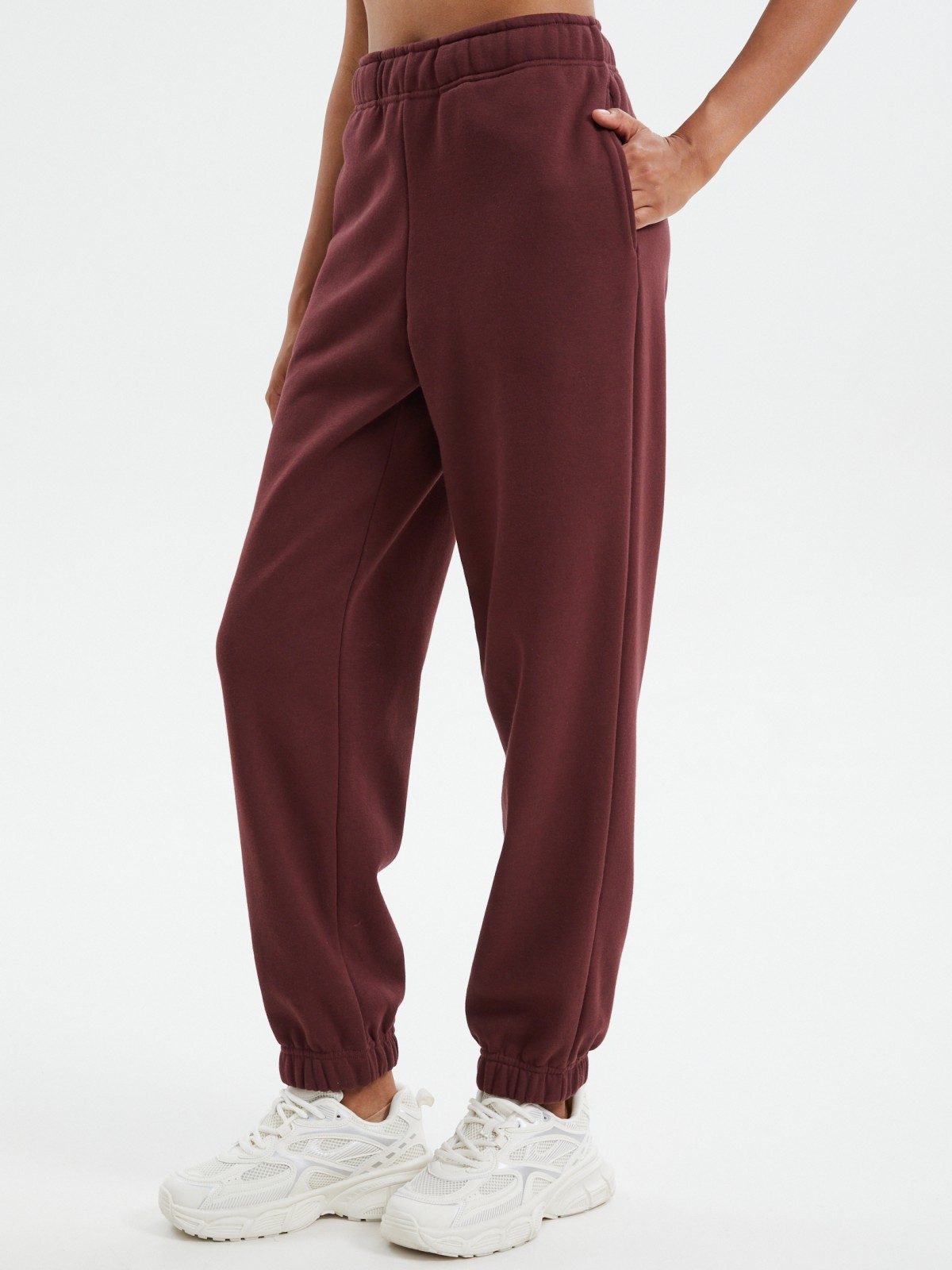 Утеплённые брюки-джоггеры на резинке