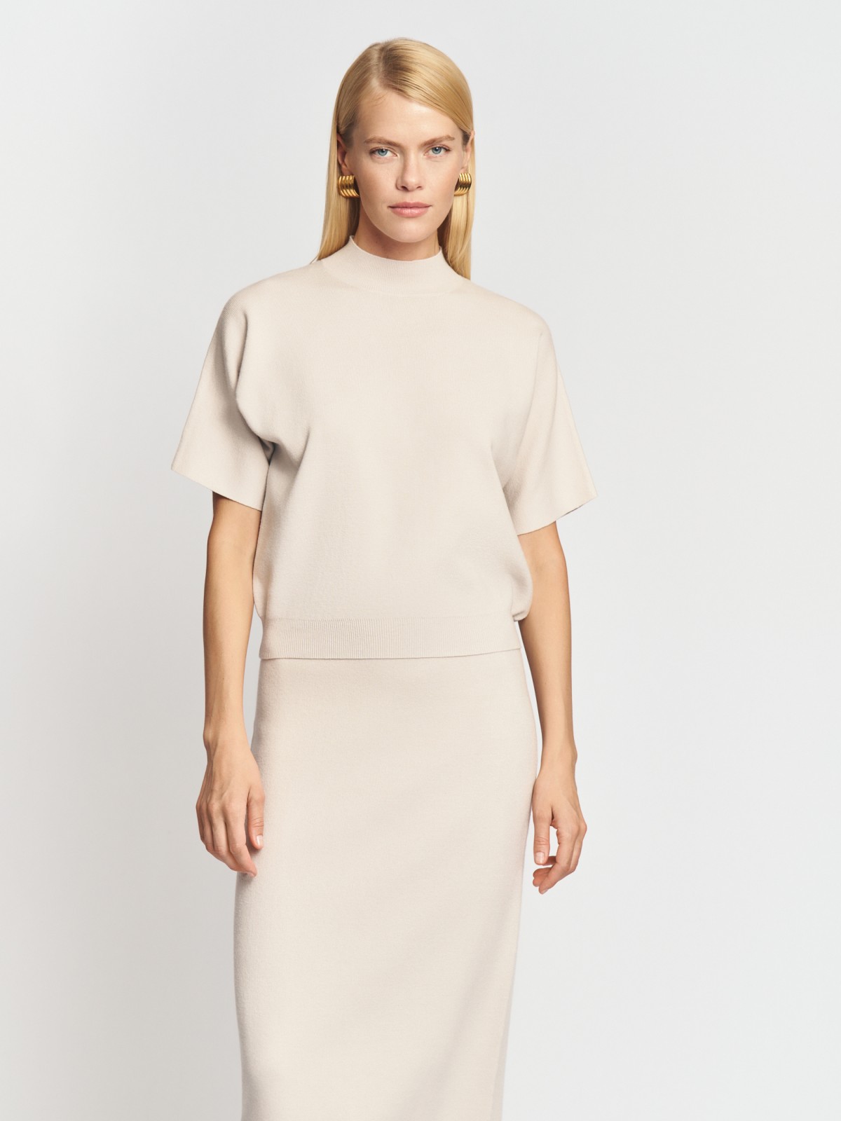 Вязаный джемпер с коротким рукавом летучая мышь