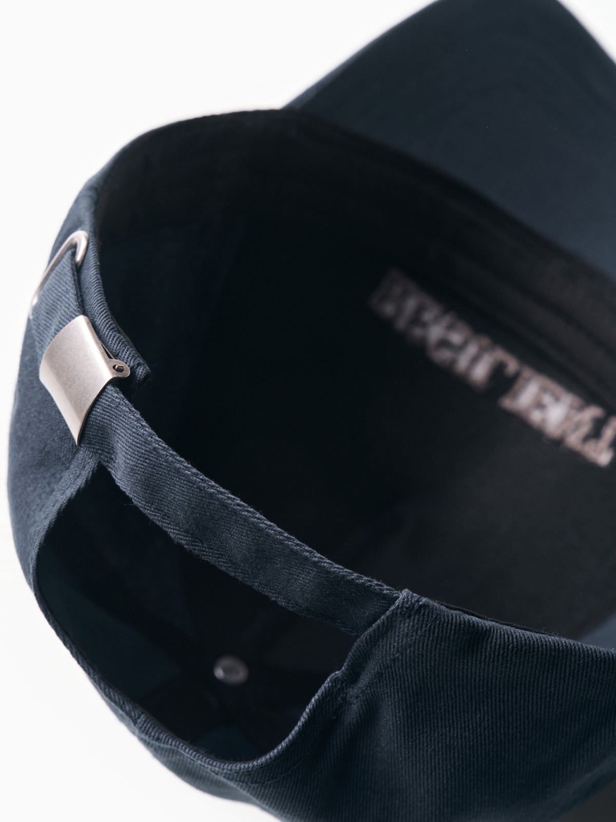 Бейсболка из хлопка с полукруглым козырьком