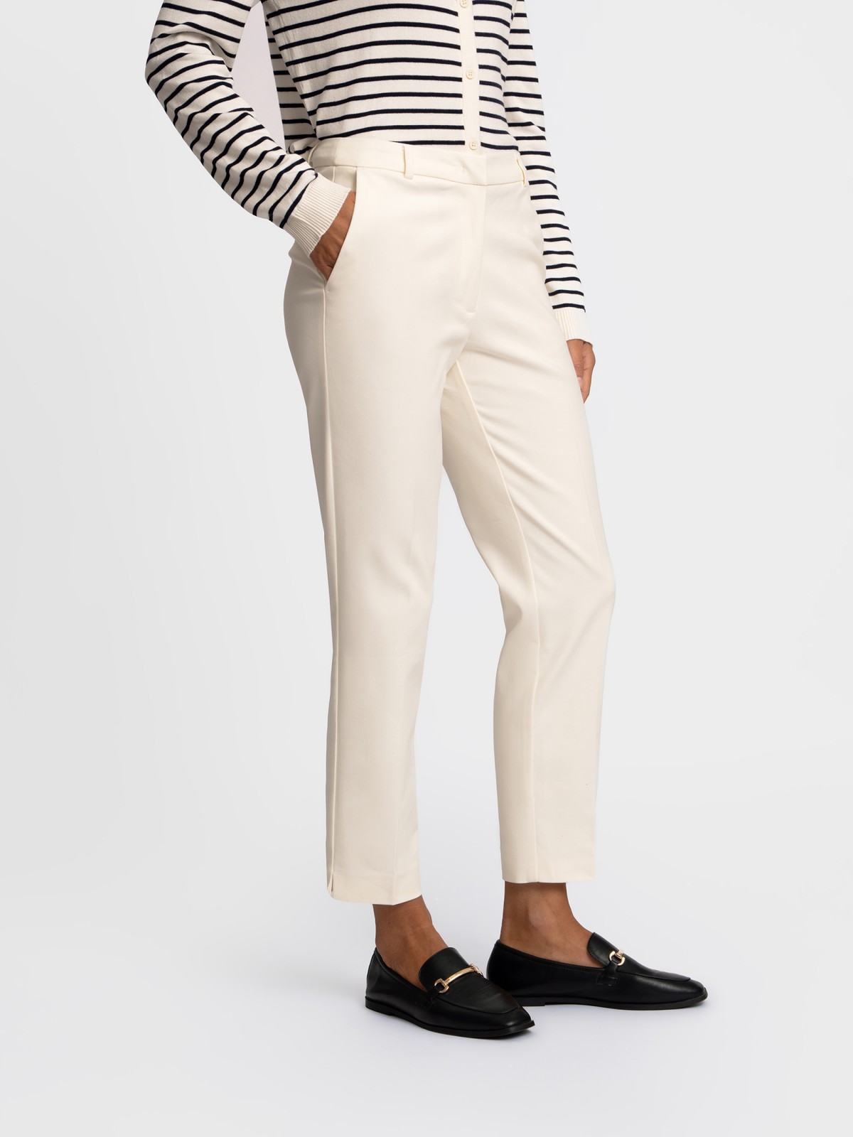 Офисные брюки силуэта Slim со стрелками