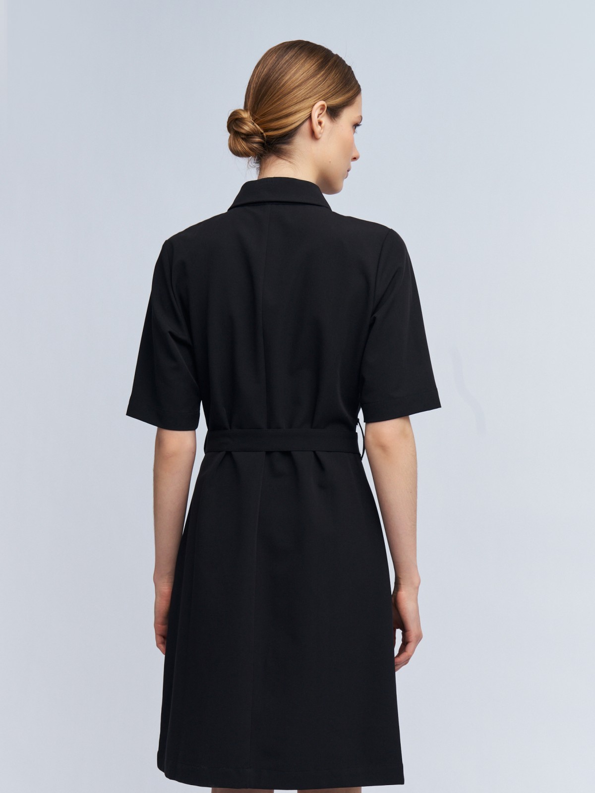 Платье-рубашка с коротким рукавом и ремнём