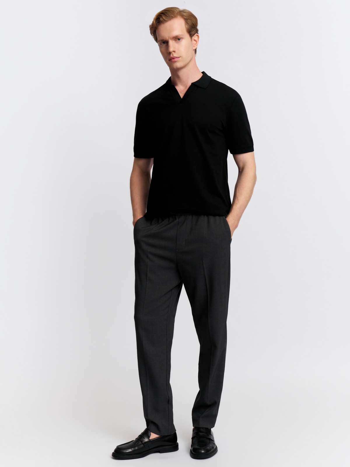 Футболка поло с вырезом