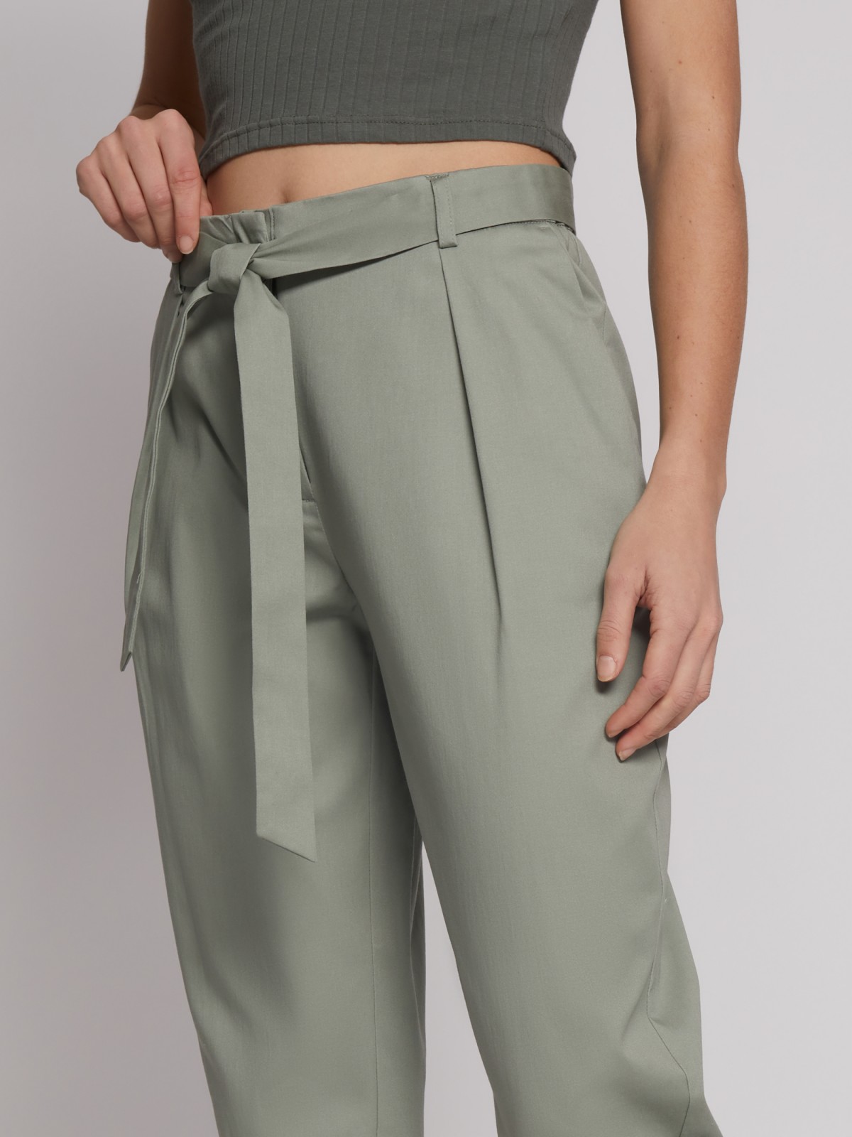 Брюки фасона Carrot