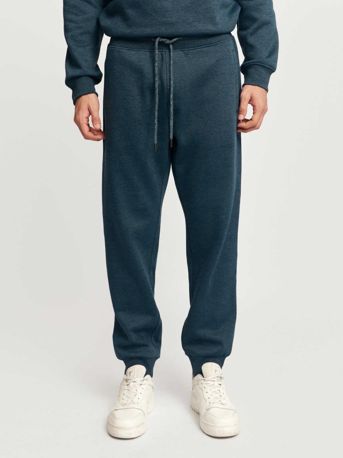 Тёплые трикотажные брюки-джоггеры с начёсом