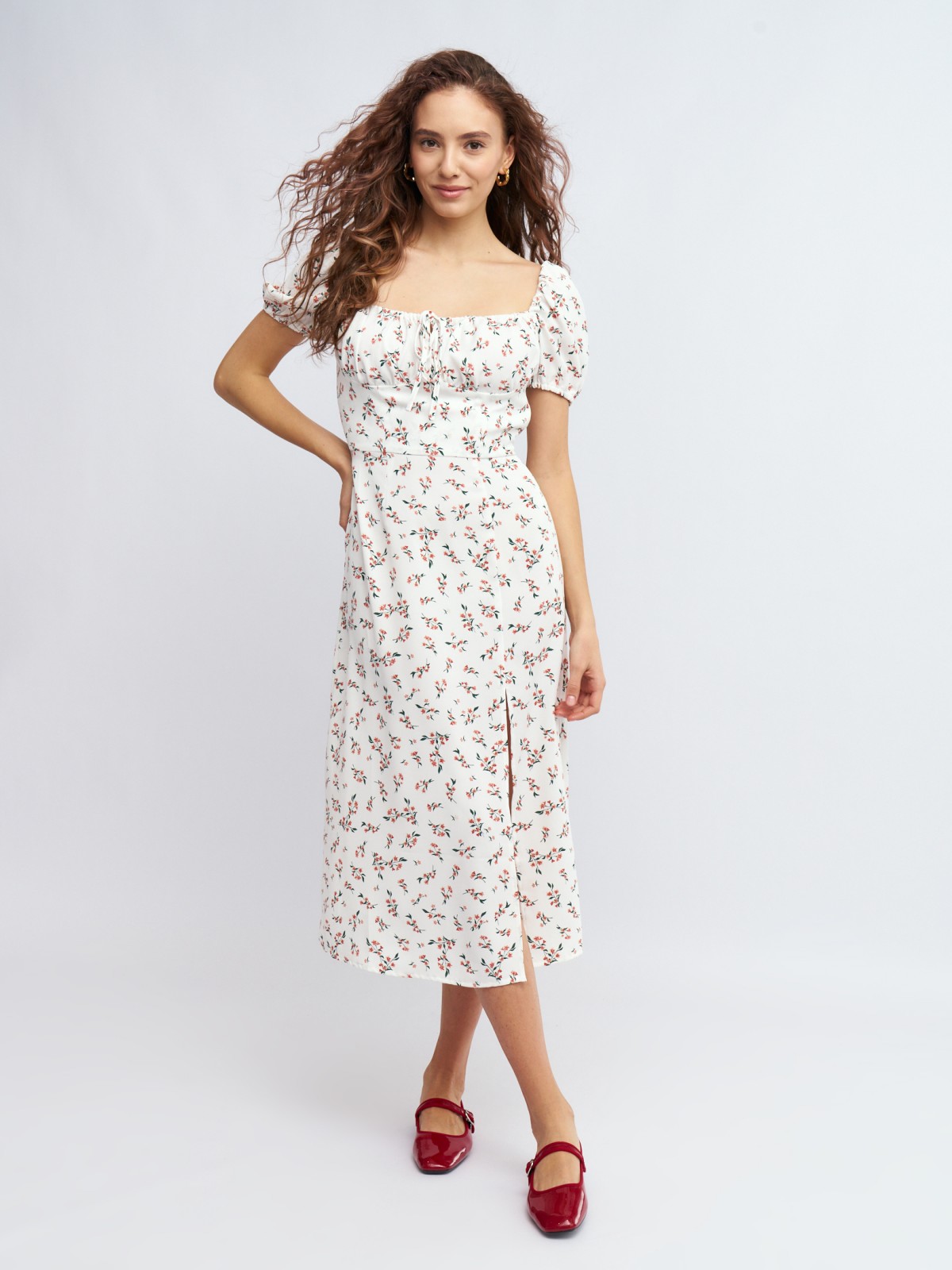 Платье миди с разрезом и цветочным принтом