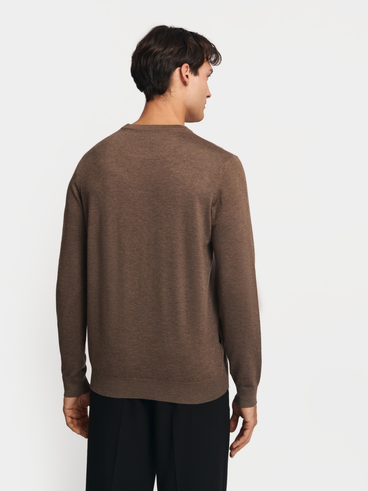 Тонкий трикотажный джемпер