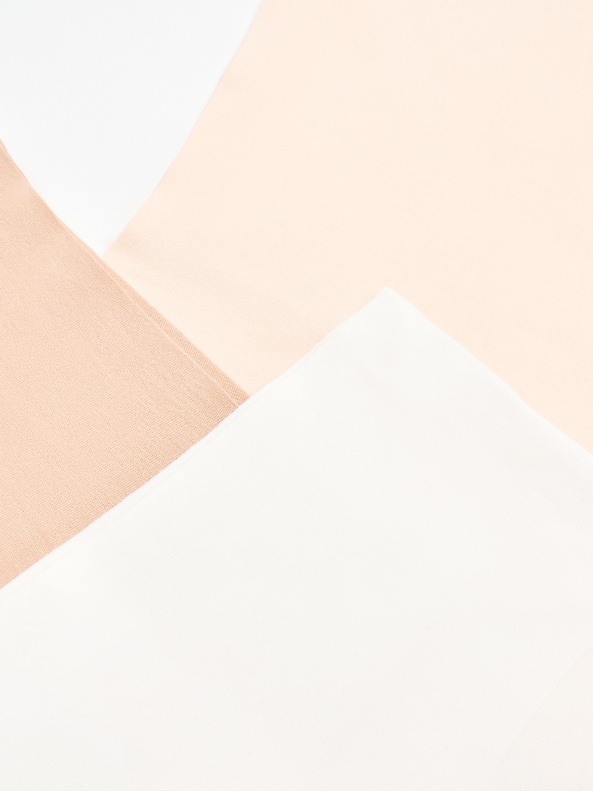 Набор бесшовных трусов (3 шт. в комплекте)