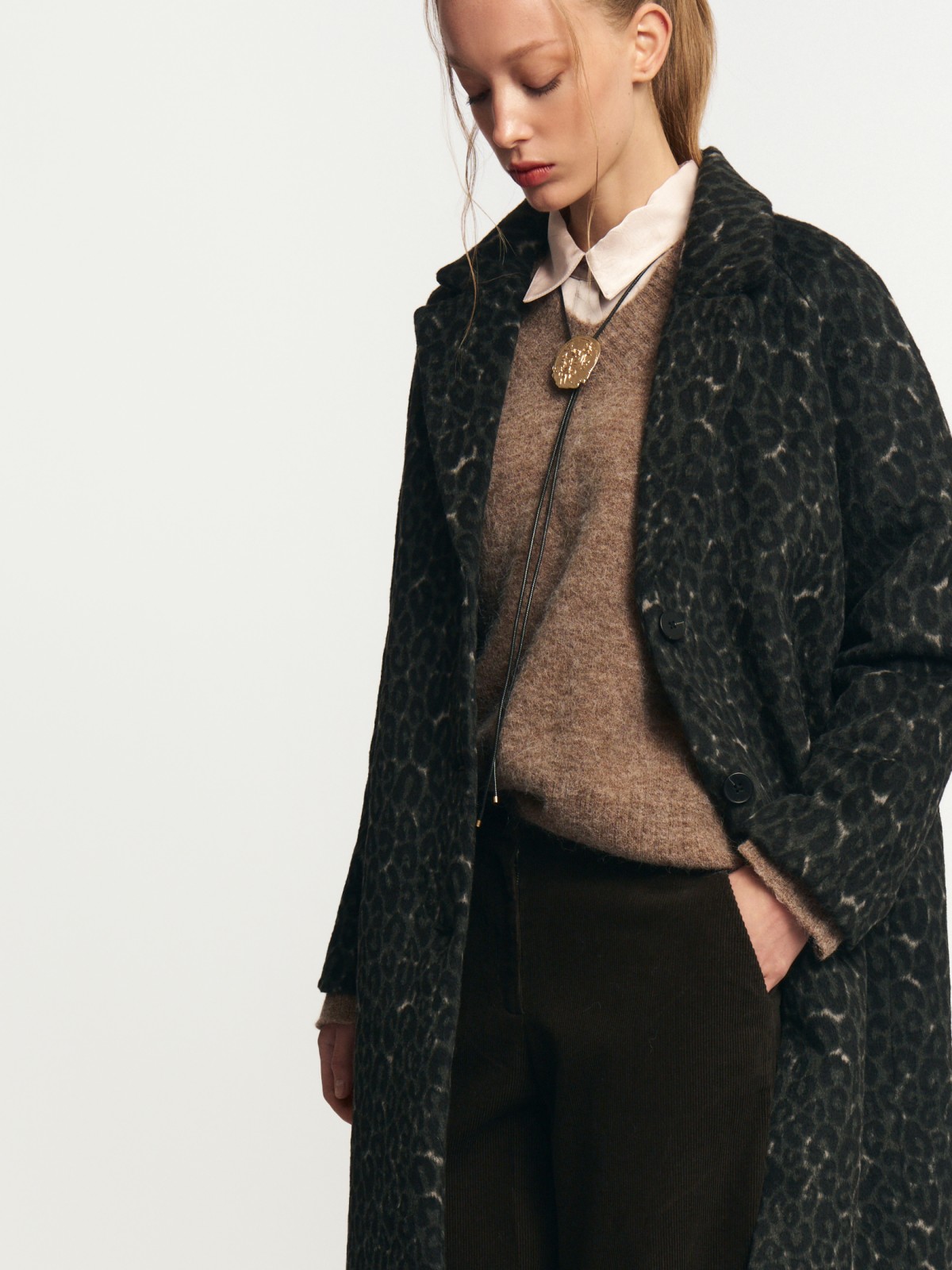 Тёплое пальто с шерстью и леопардовым узором