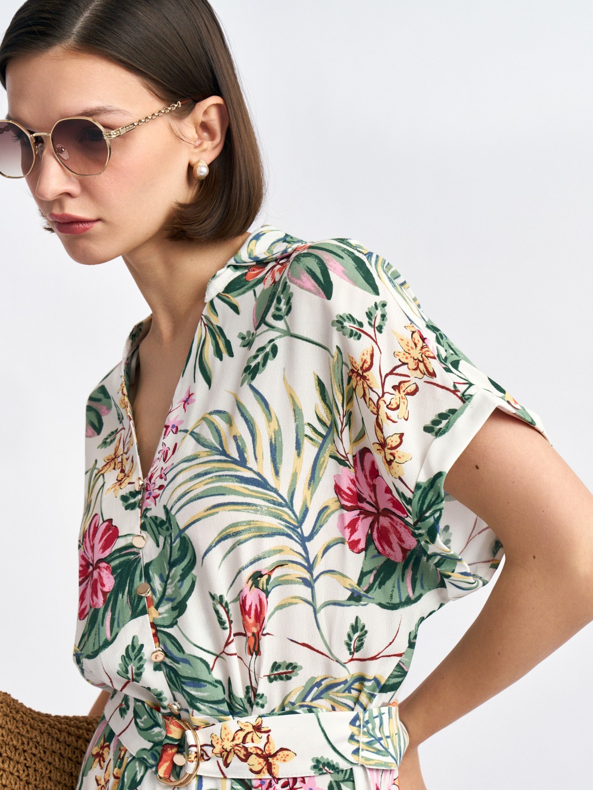 Платье-рубашка из вискозы с поясом на талии