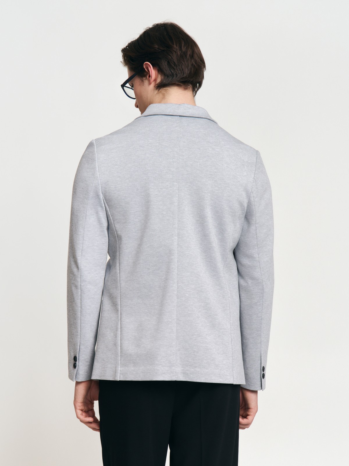 Пиджак однобортный на пуговицах