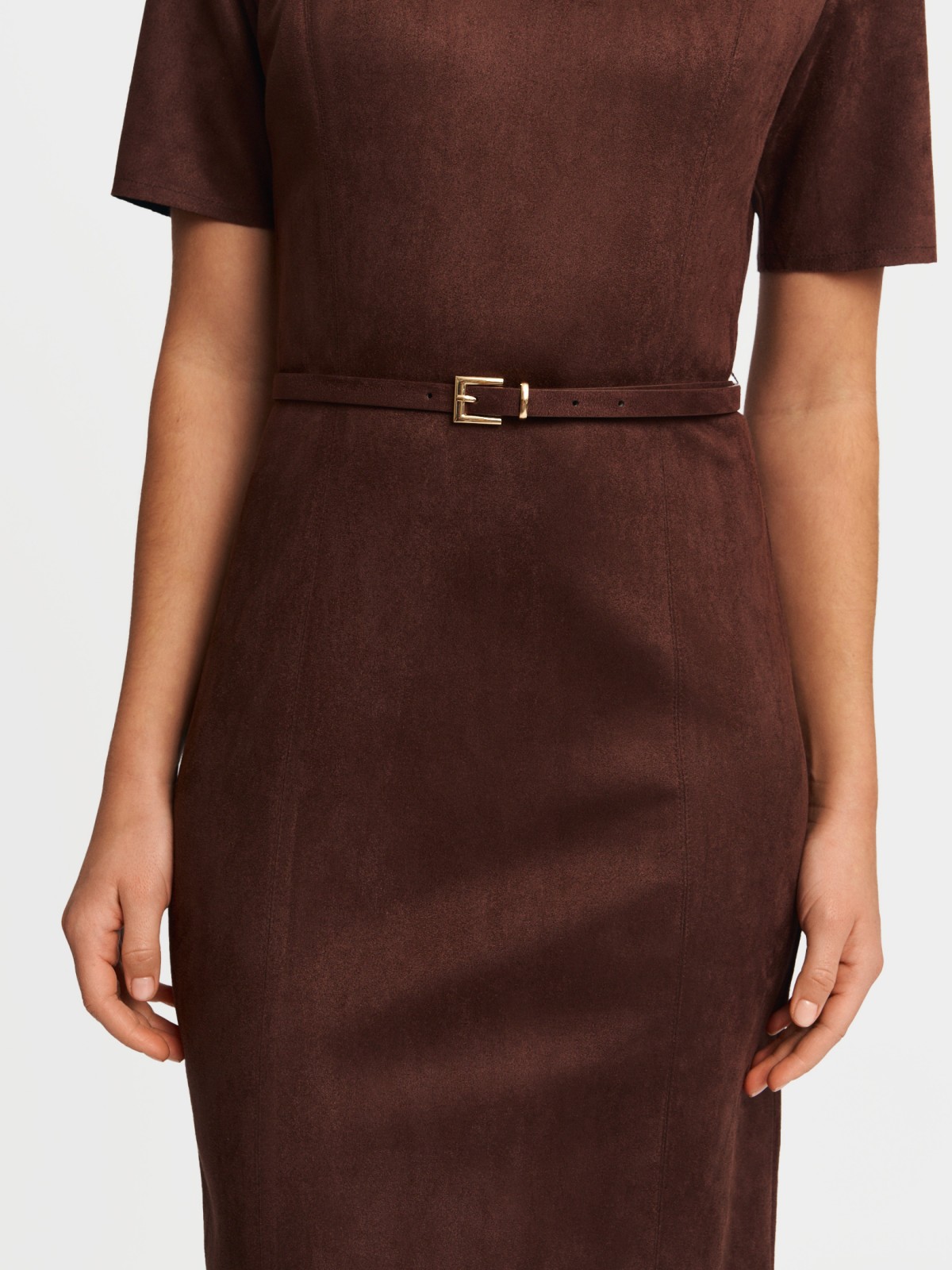 Платье из экозамши с коротким рукавом