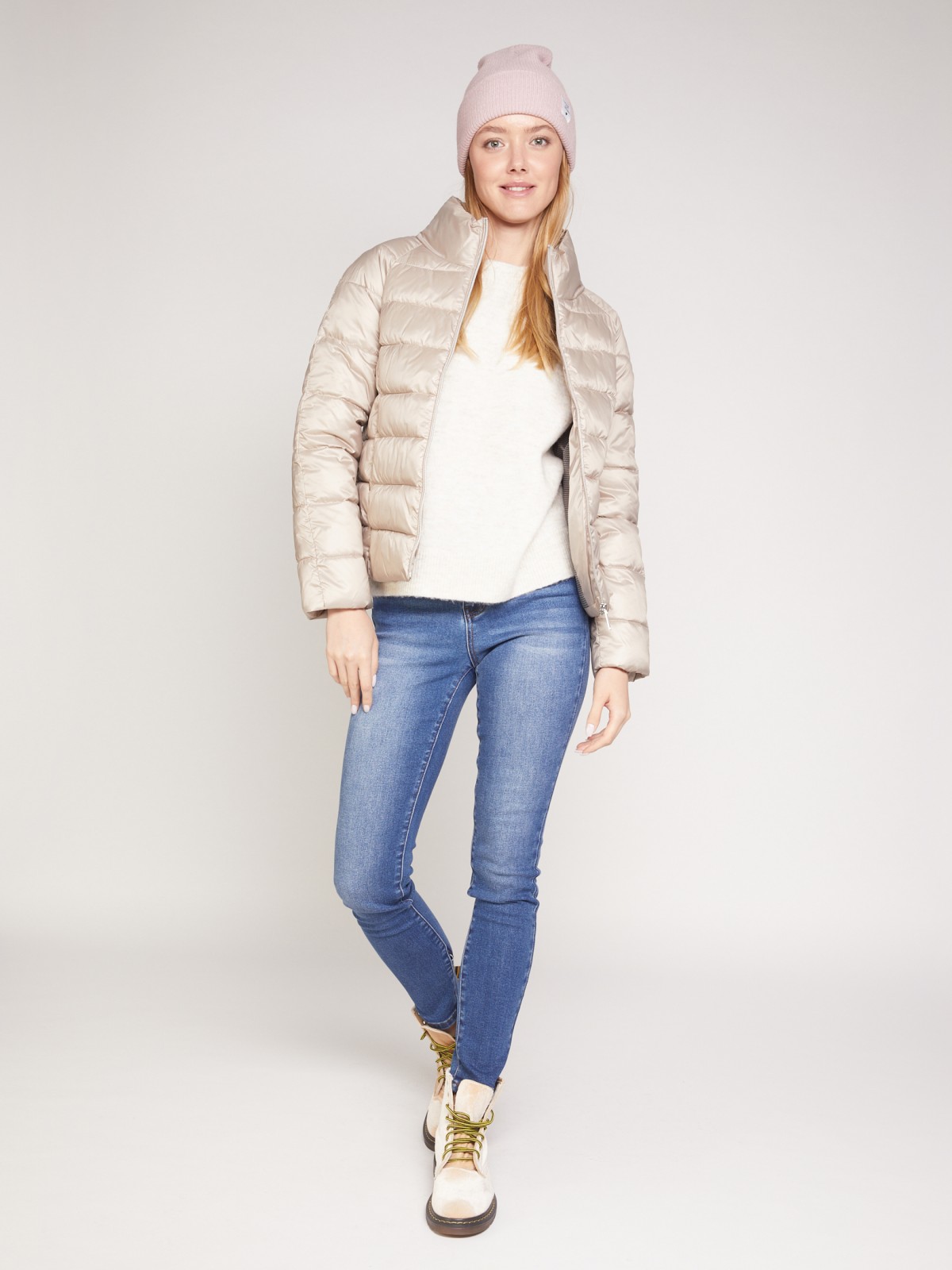 Лёгкая куртка с воротником-стойкой