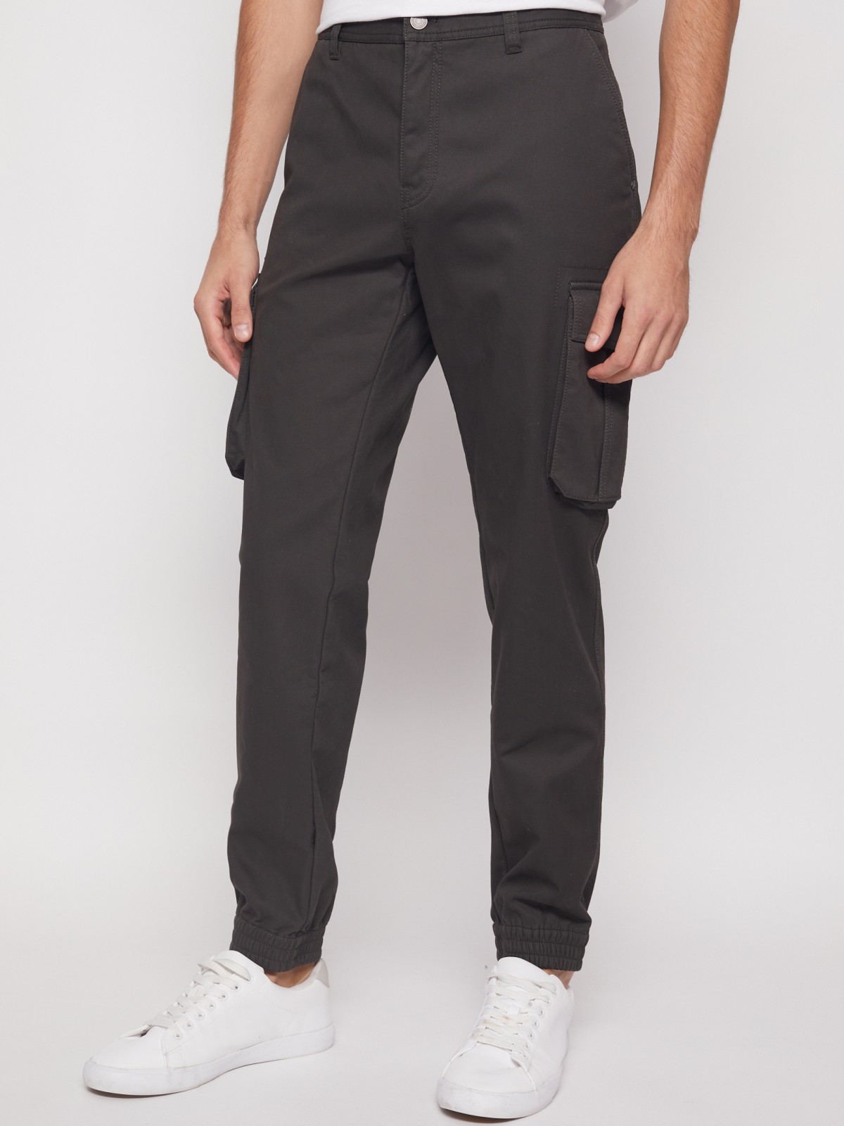 Хлопковые брюки-джоггеры с карманами карго zolla 21143730L021, цвет хаки, размер 28 - фото 2