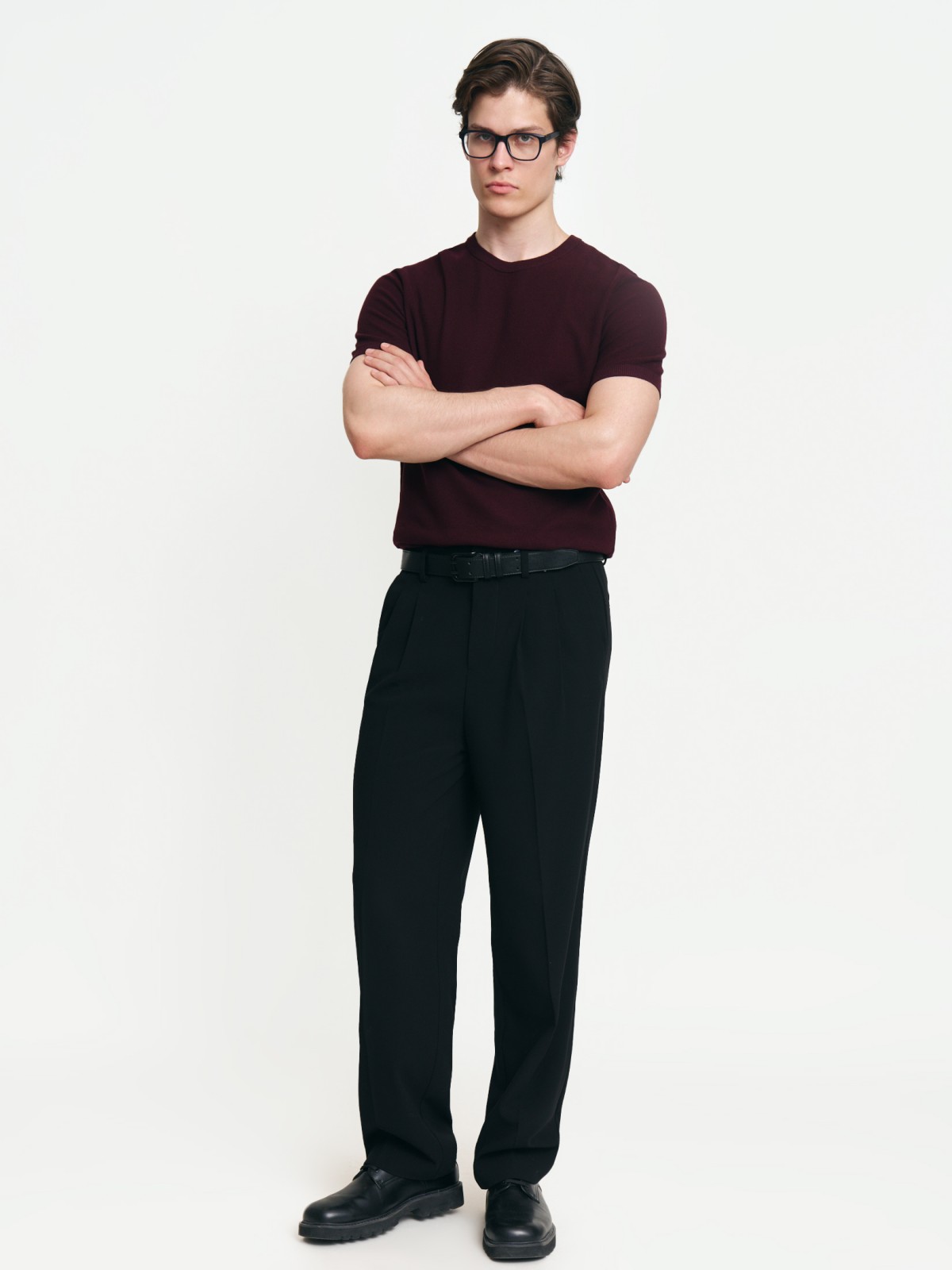 Тонкий трикотажный джемпер из хлопка с коротким рукавом Тонкий трикотажный джемпер из хлопка с коротким рукавом