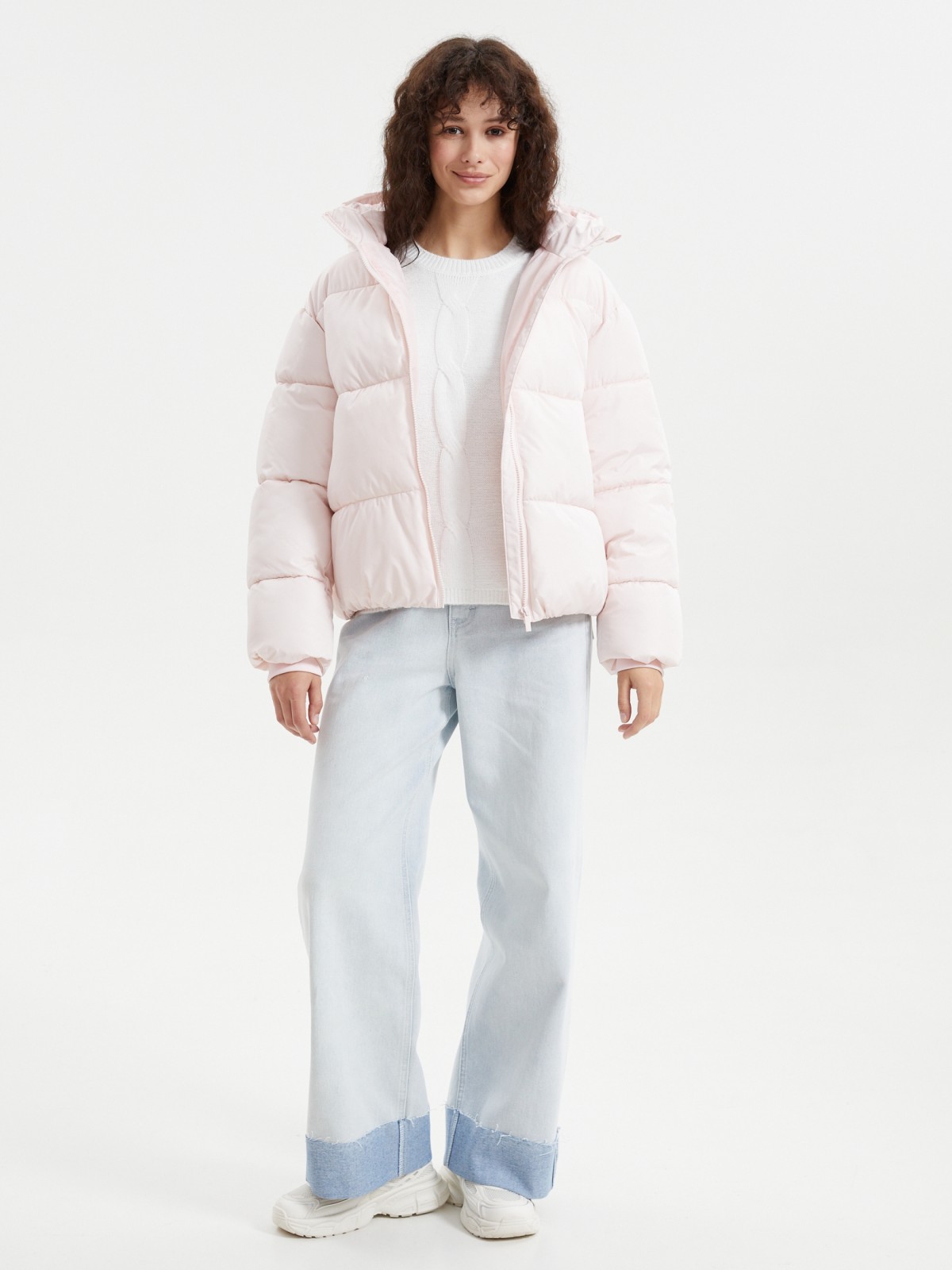 Короткая стёганая куртка с капюшоном 4999₽