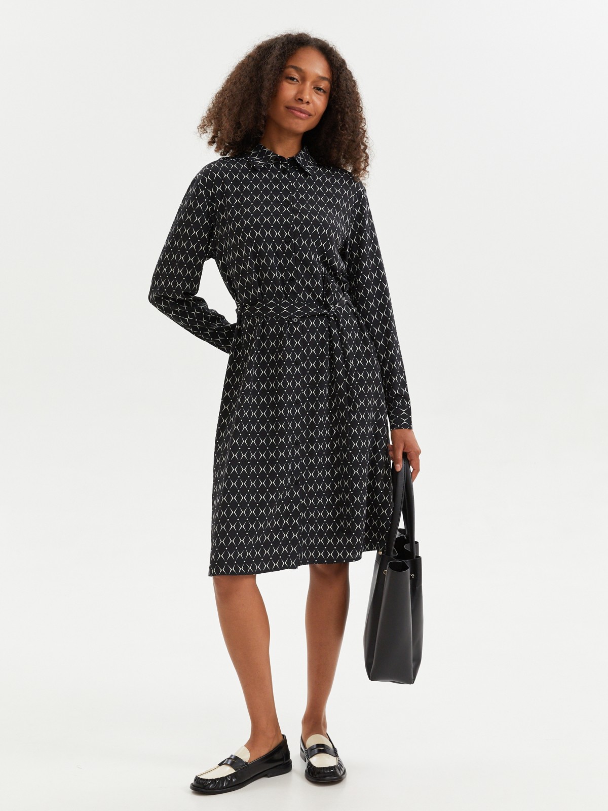 Платье-рубашка с принтом и поясом