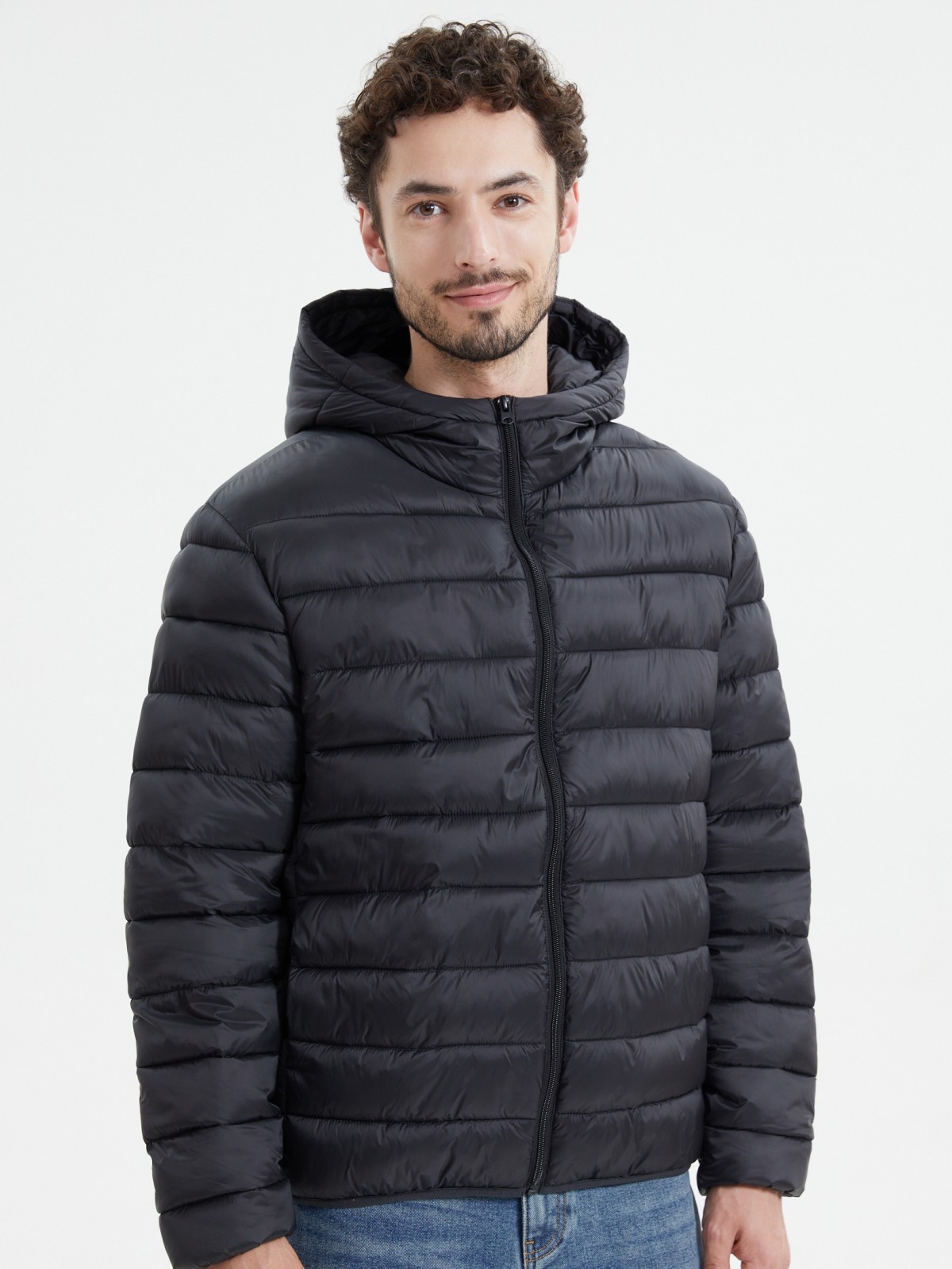 Лёгкая утеплённая стёганая куртка на молнии с капюшоном