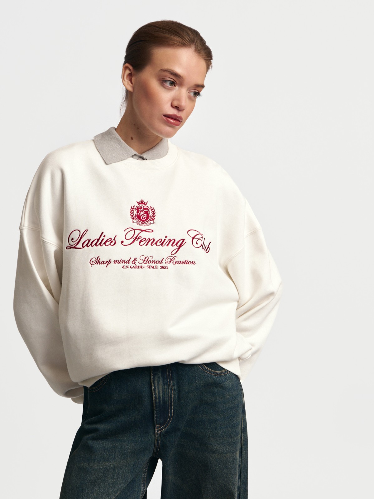 Свитшот оверсайз с надписью