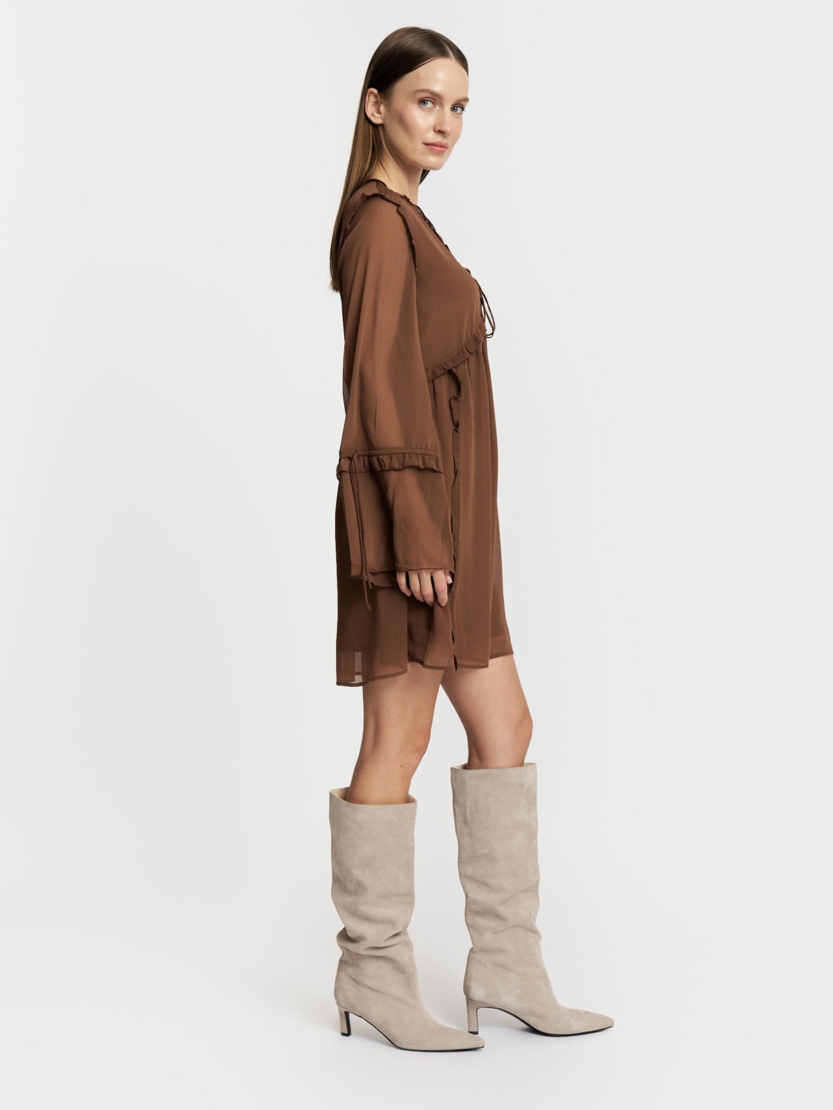 Шифоновое платье мини с оборками