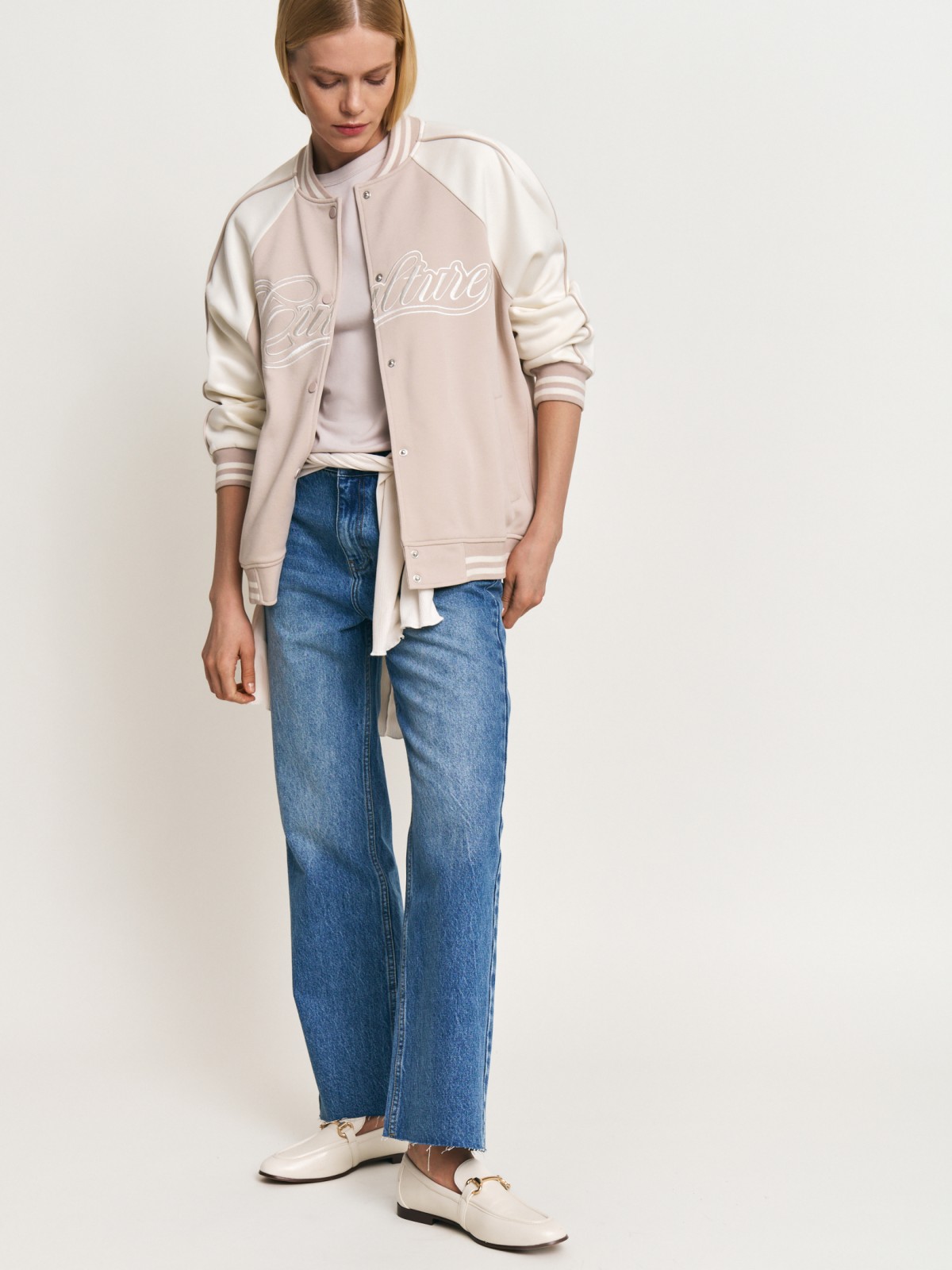 Утеплённая толстовка-бомбер в колледж-стиле