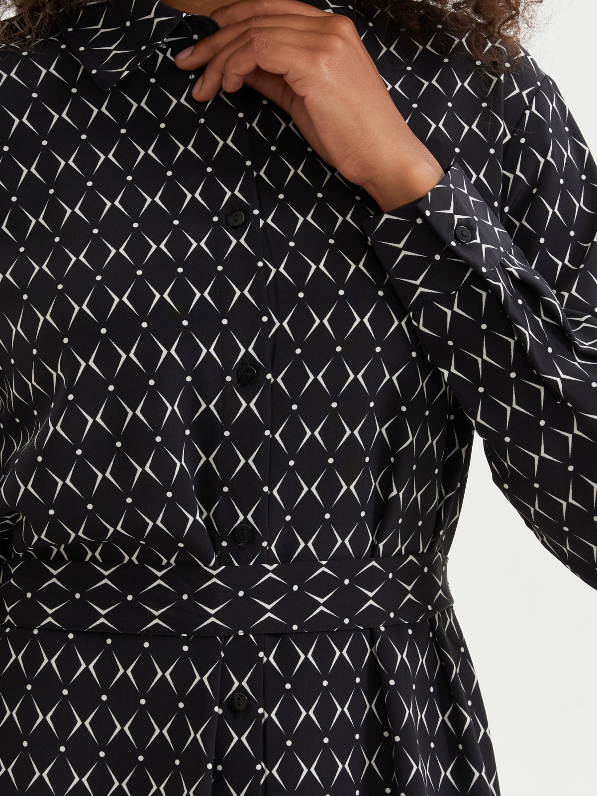 Платье-рубашка с принтом и поясом