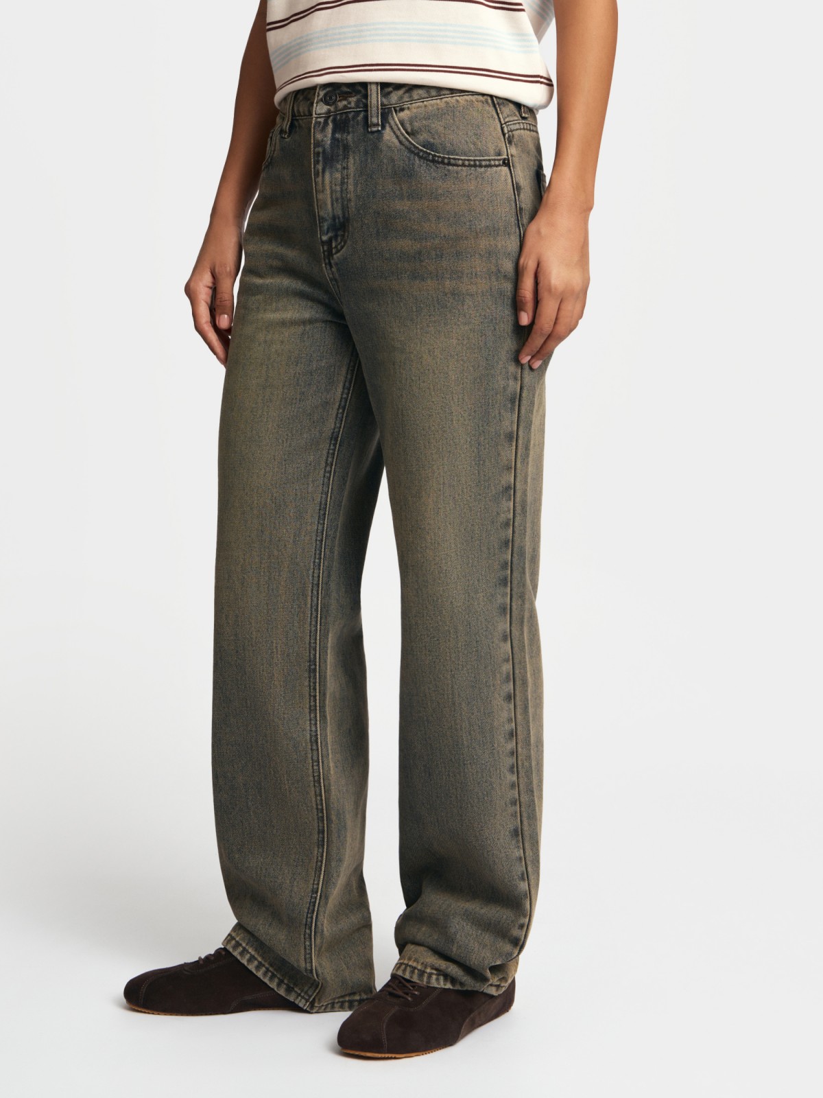 Джинсы прямого силуэта с высокой посадкой