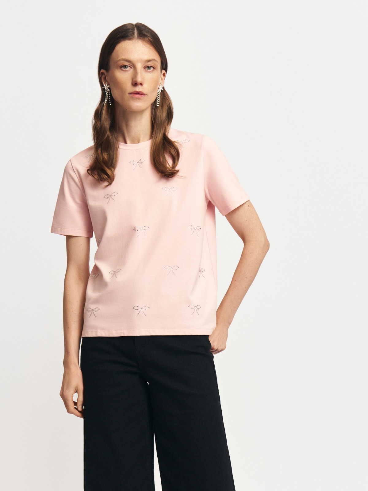 Футболка из хлопка со стразами
