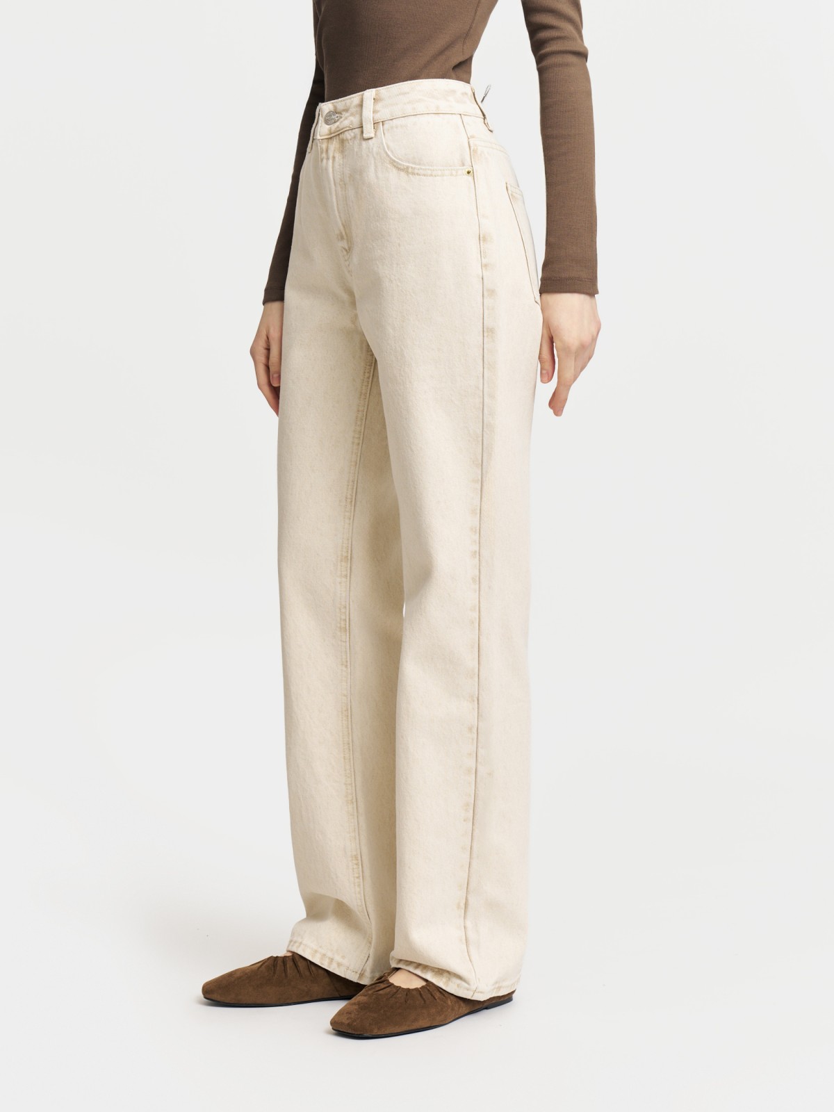 Джинсы прямого силуэта со средней посадкой