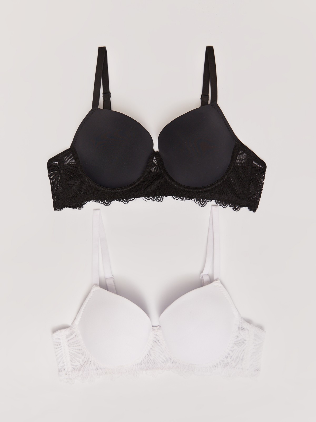 Комплект бюстгальтеров на косточках без Push-up 2 шт в наборе 599₽