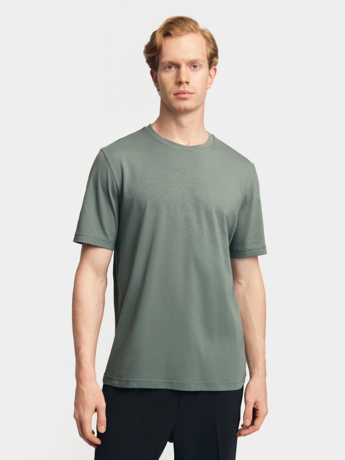 Однотонная футболка из хлопка