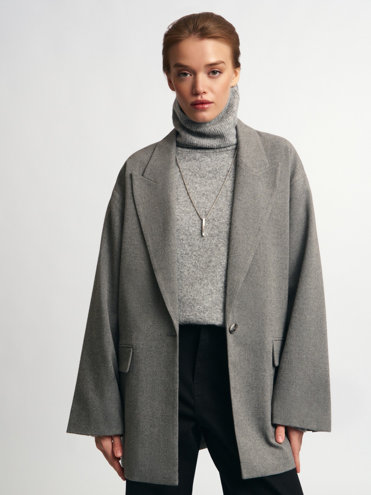 Однобортный жакет оверсайз силуэта