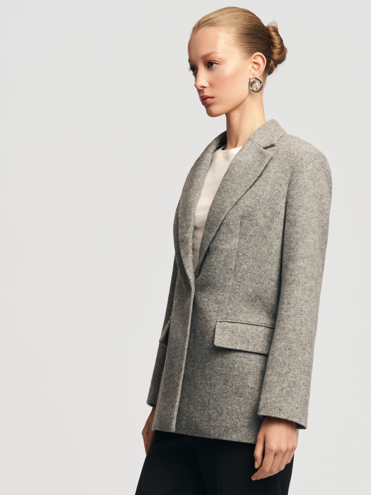 Тёплое пальто-пиджак с шерстью