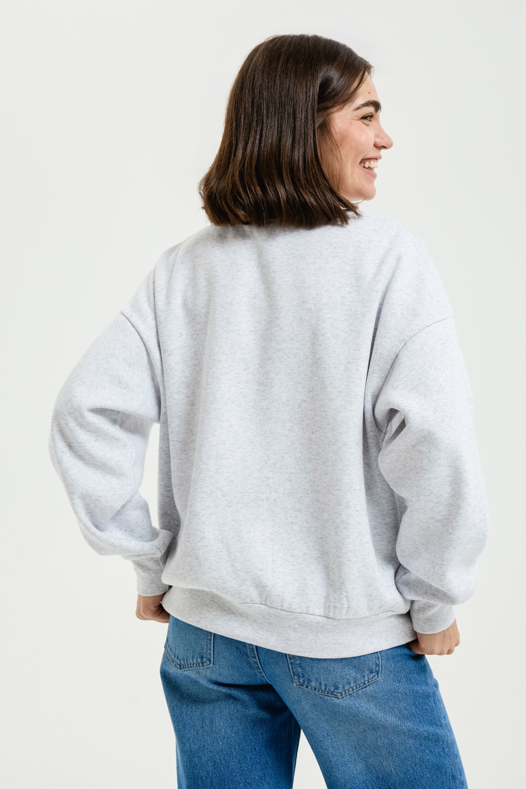 Трикотажный оверсайз свитшот