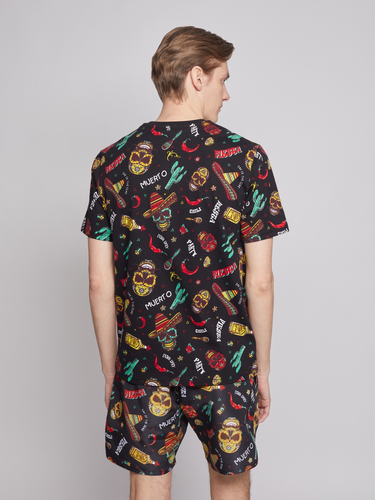 Футболка с принтом